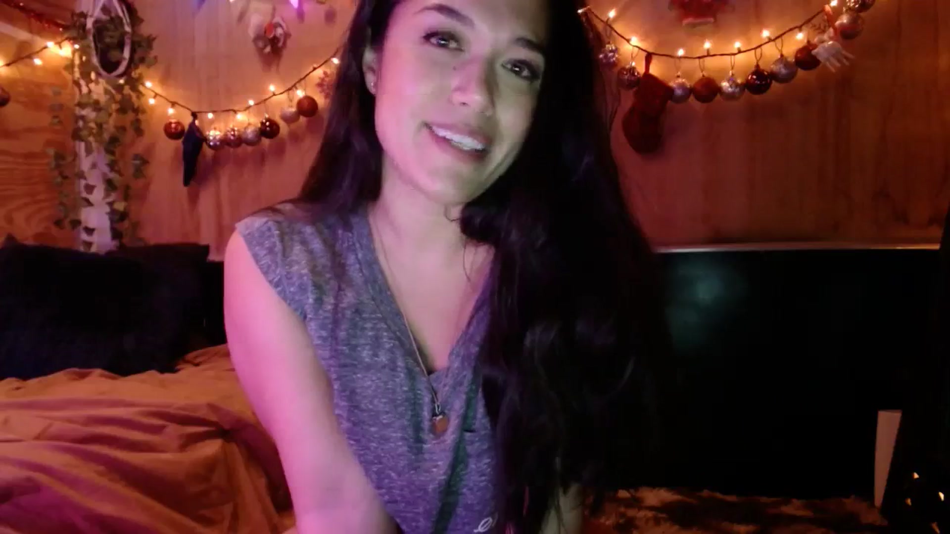 Gallery image thumbnail from slothyfoxy's myfreecams stream on, 12/14/2023, 08:03 image 20 of 20
