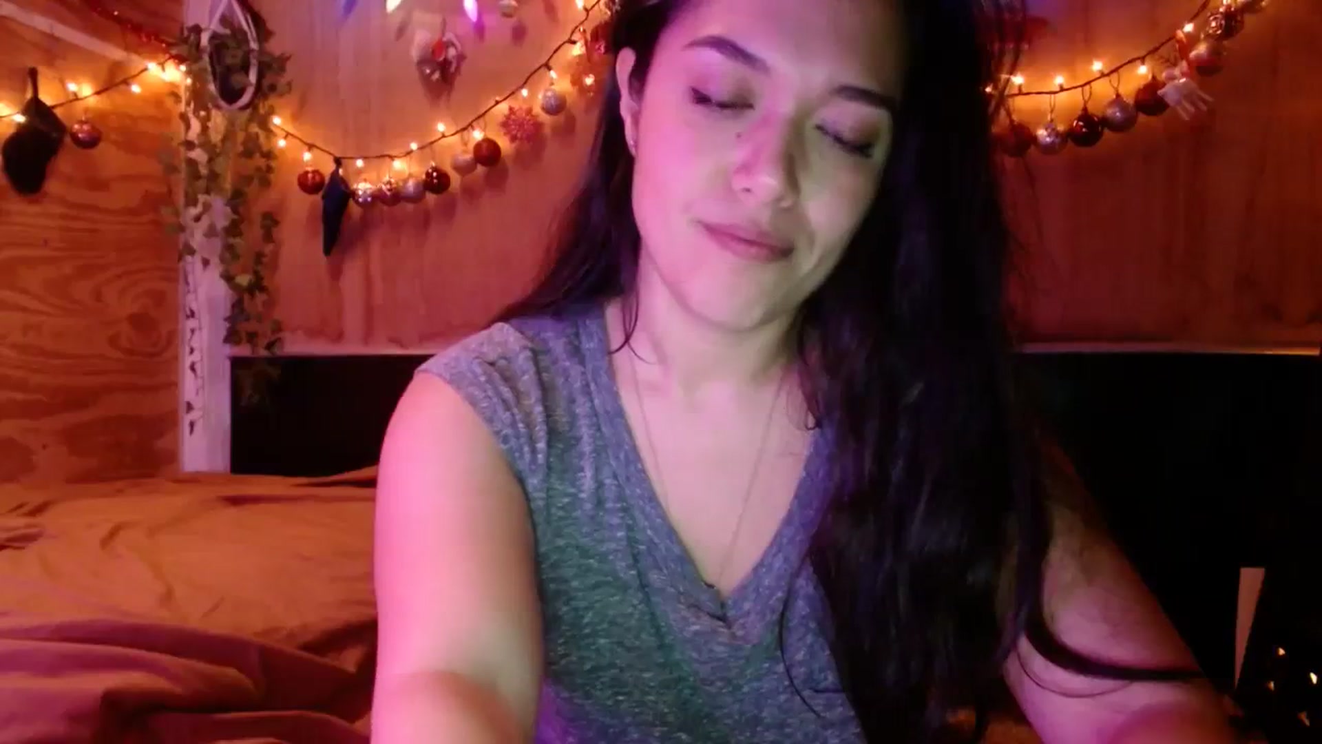 Gallery image thumbnail from slothyfoxy's myfreecams stream on, 12/14/2023, 11:05 image 19 of 20