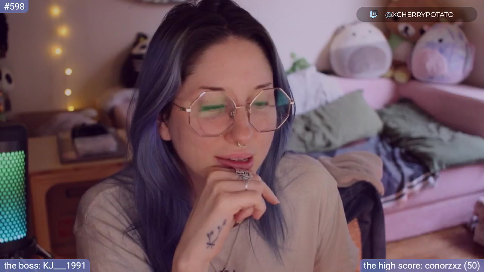 Gallery image thumbnail from sluttypotato's myfreecams stream on, 08/20/2025, 24:12 image 16 of 20
