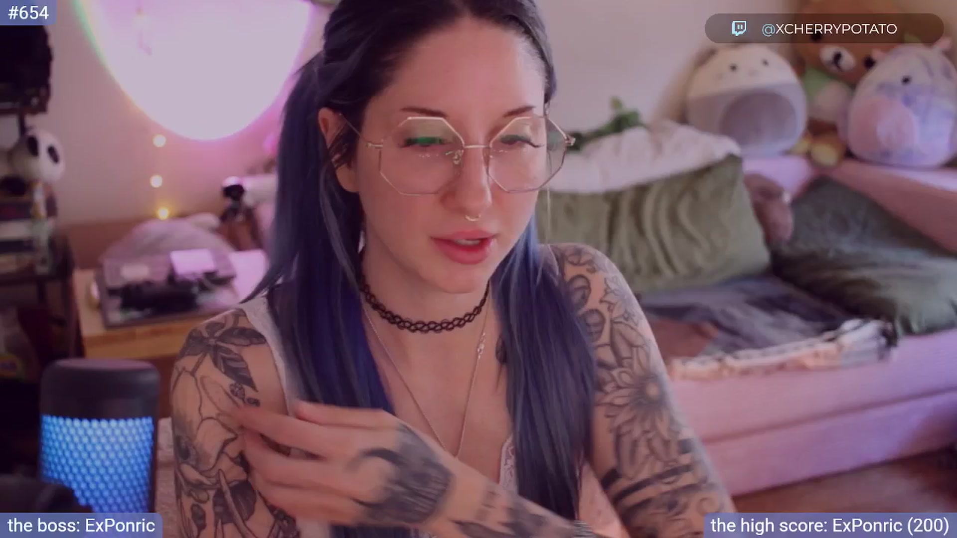Gallery image thumbnail from sluttypotato's myfreecams stream on, 08/22/2025, 24:45 image 10 of 20