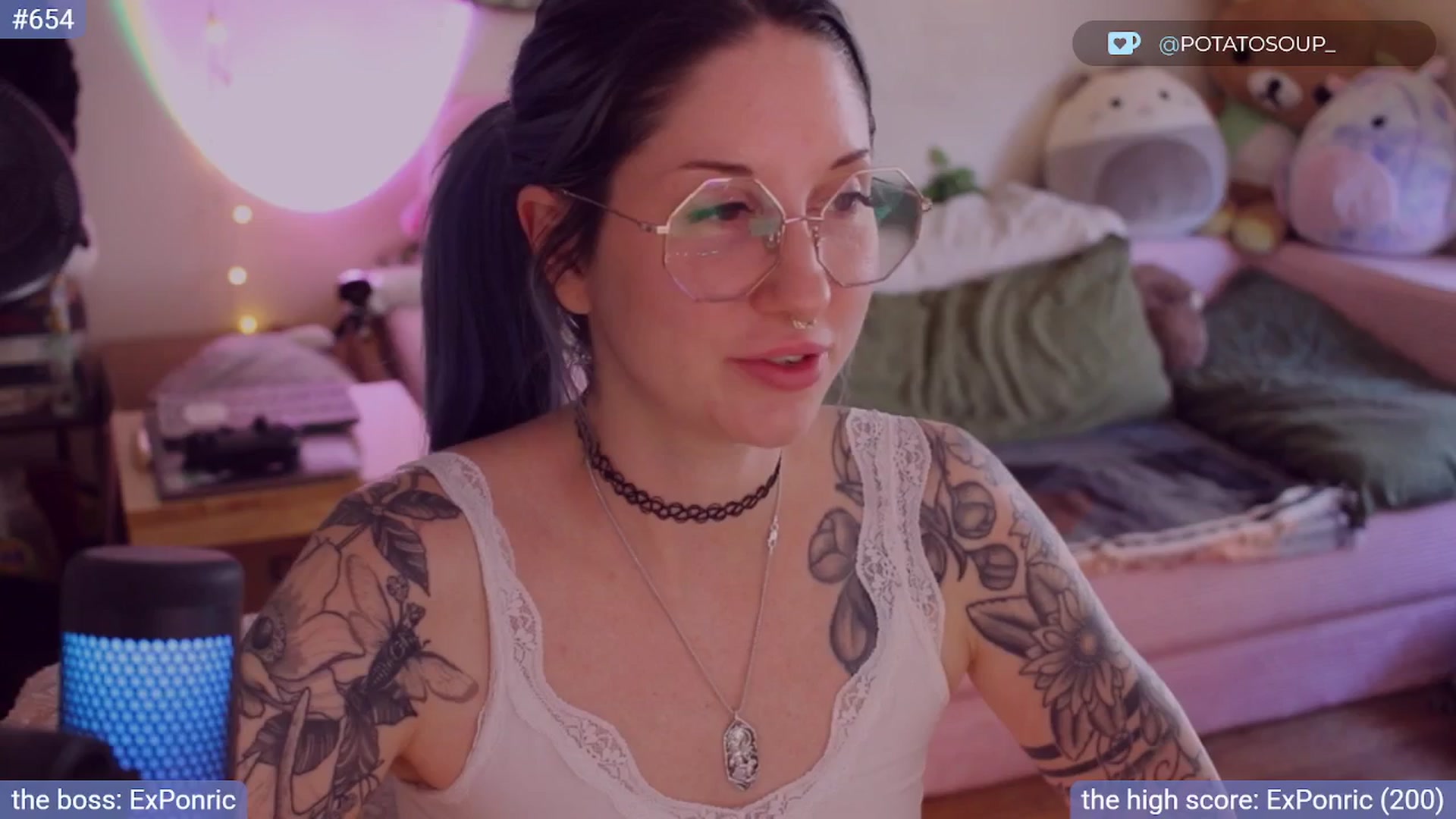 Gallery image thumbnail from sluttypotato's myfreecams stream on, 08/22/2025, 24:45 image 17 of 20