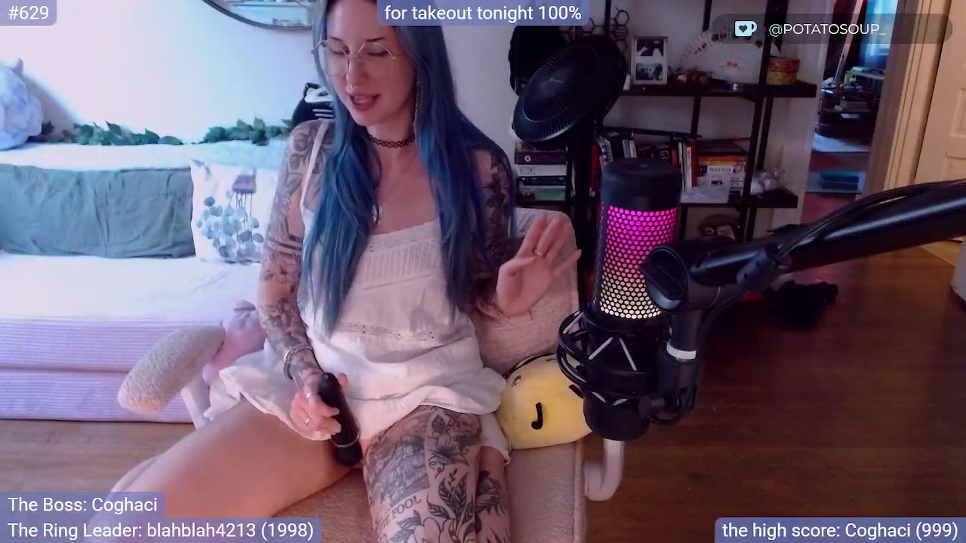 Gallery image thumbnail from sluttypotato's myfreecams stream on, 08/26/2025, 24:35 image 18 of 20