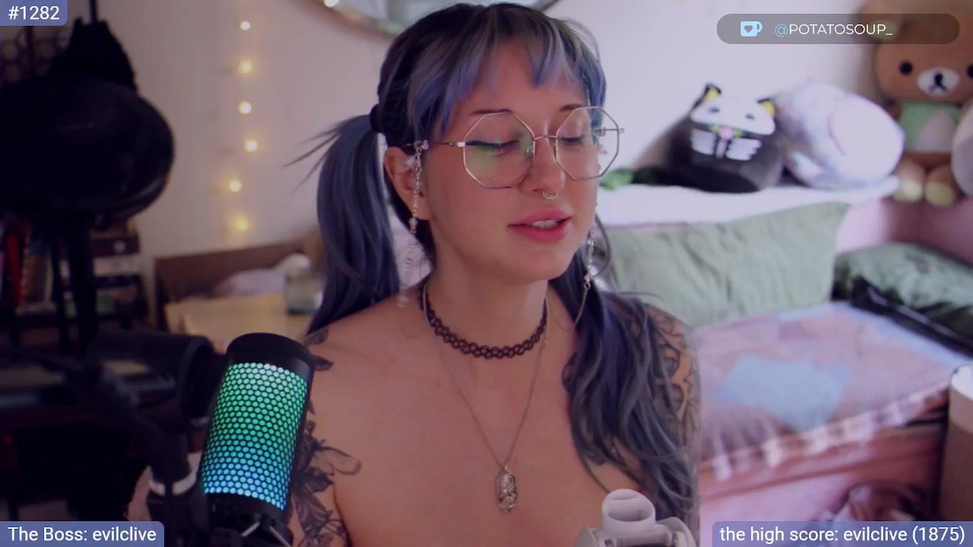 Gallery image thumbnail from sluttypotato's myfreecams stream on, 09/05/2025, 24:36 image 6 of 20