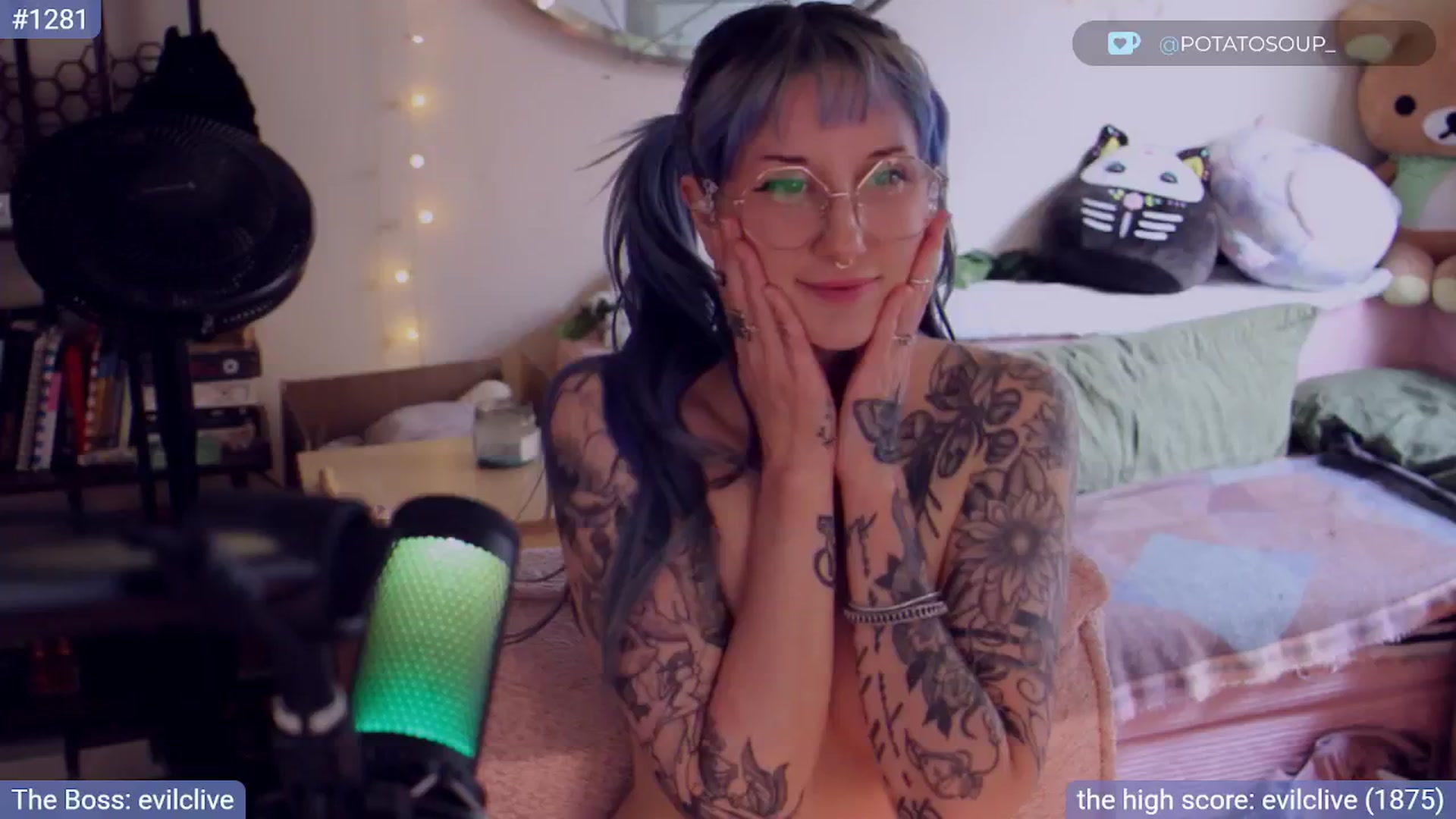 Gallery image thumbnail from sluttypotato's myfreecams stream on, 09/05/2025, 24:36 image 5 of 20