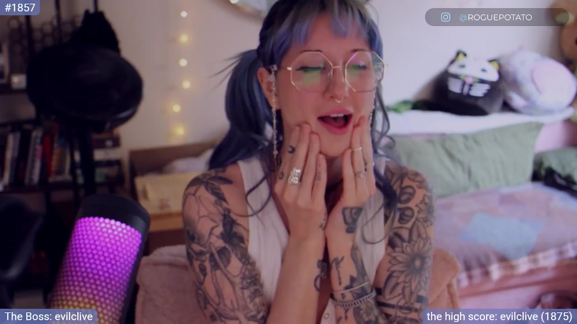 Gallery image thumbnail from sluttypotato's myfreecams stream on, 09/05/2025, 24:36 image 3 of 20