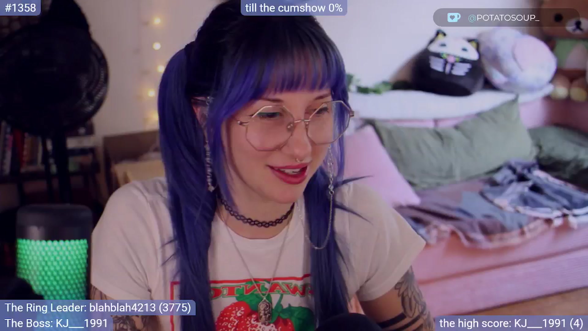 Gallery image thumbnail from sluttypotato's myfreecams stream on, 09/09/2025, 24:10 image 8 of 20