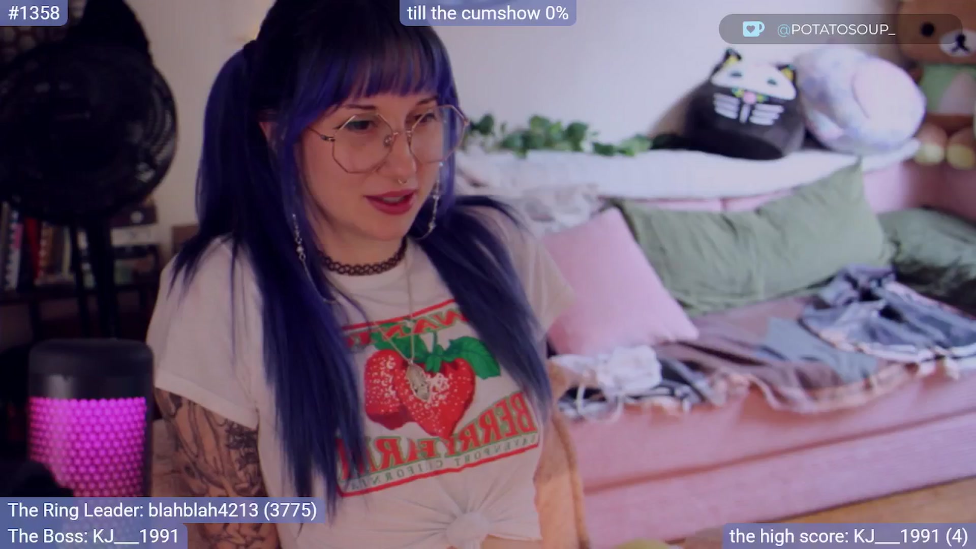 Gallery image thumbnail from sluttypotato's myfreecams stream on, 09/09/2025, 24:10 image 15 of 20