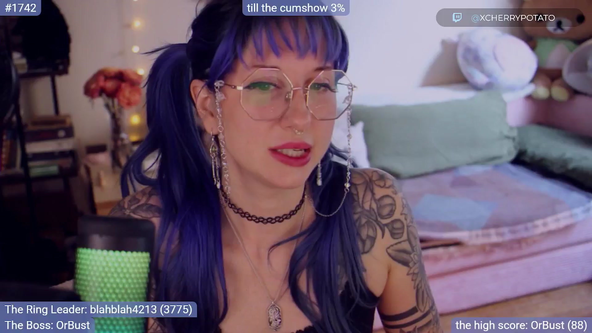 Gallery image thumbnail from sluttypotato's myfreecams stream on, 09/12/2025, 01:41 image 6 of 20