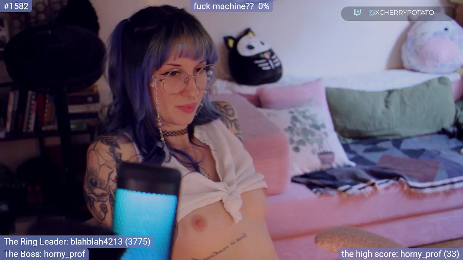 Gallery image thumbnail from sluttypotato's myfreecams stream on, 09/25/2025, 01:07 image 14 of 20