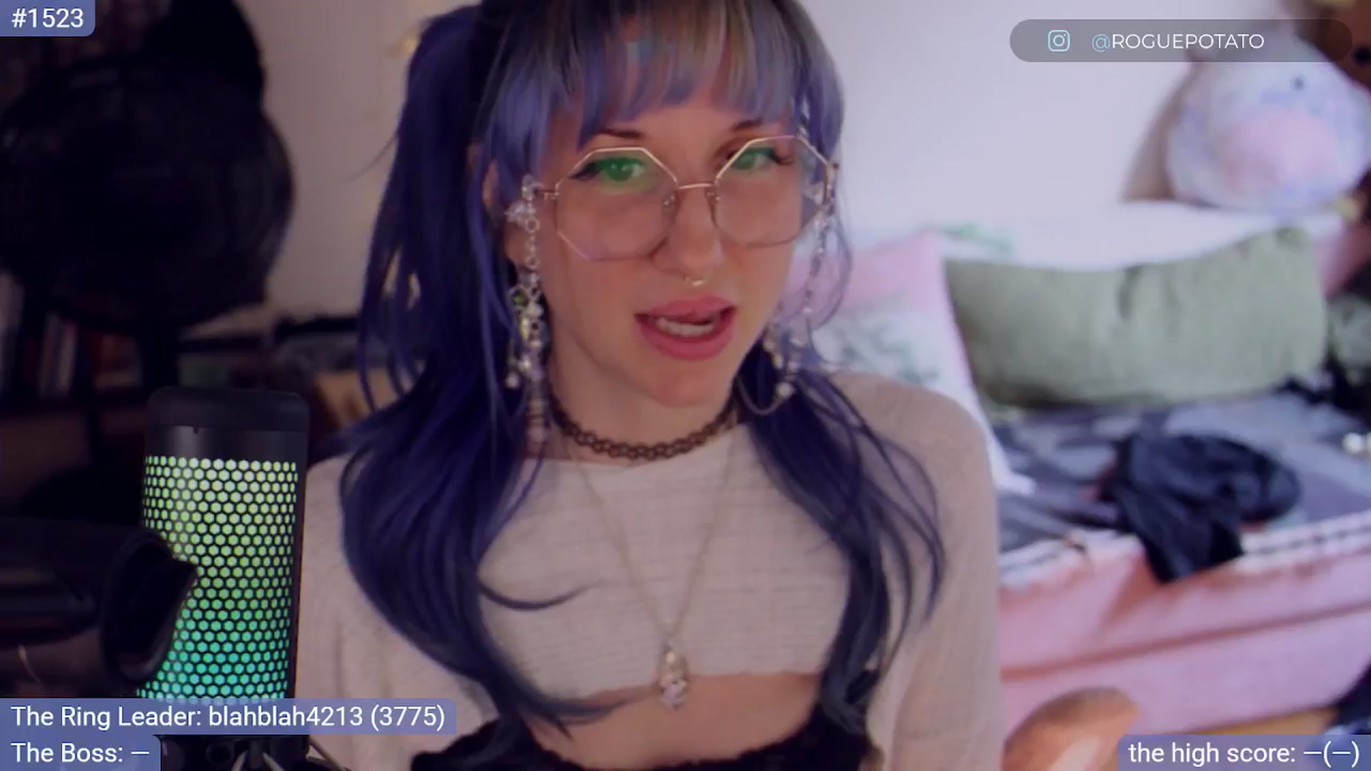 Gallery image thumbnail from sluttypotato's myfreecams stream on, 09/26/2025, 24:15 image 4 of 20