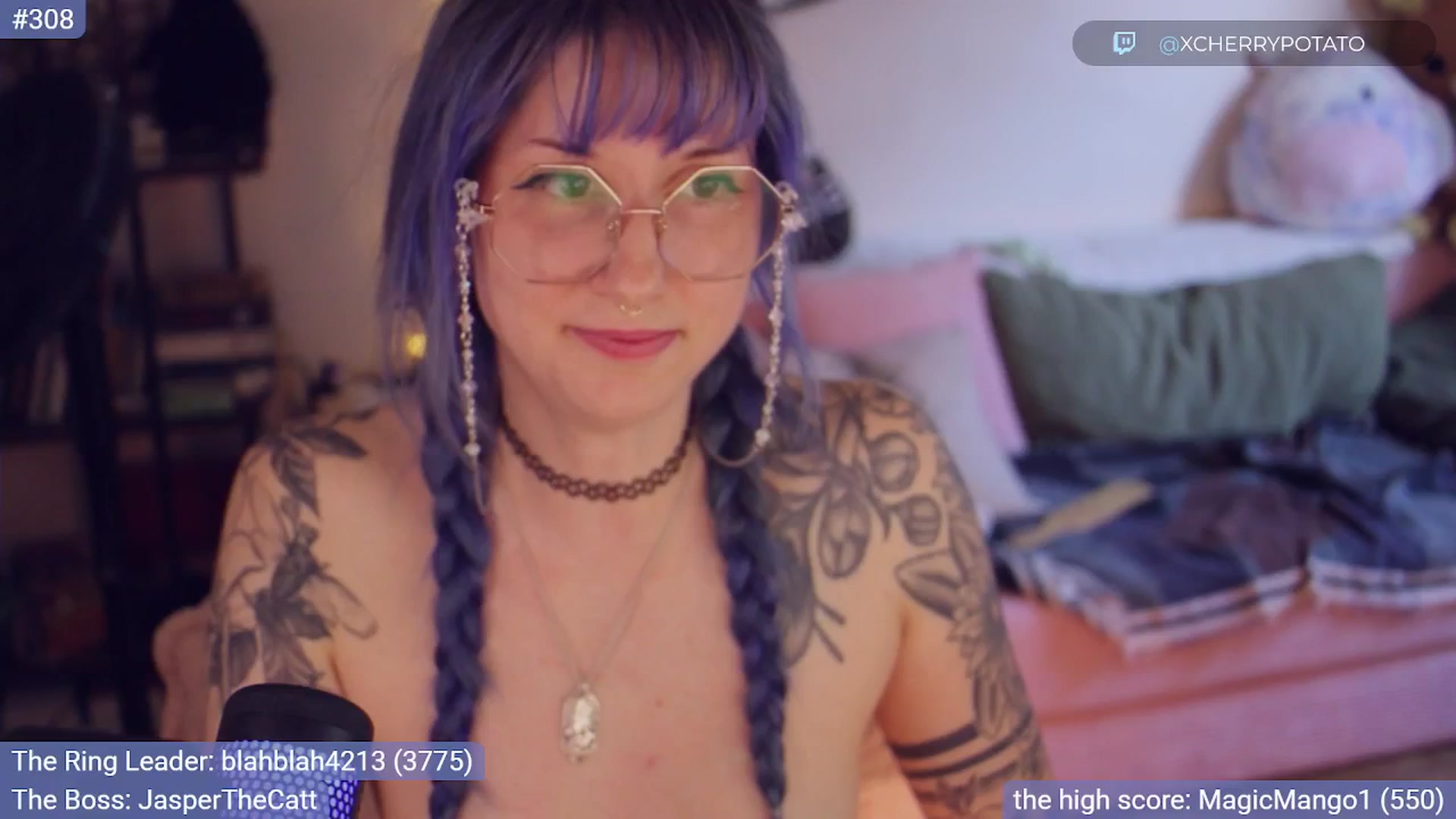 Gallery image thumbnail from sluttypotato's myfreecams stream on, 10/03/2025, 01:13 image 14 of 20