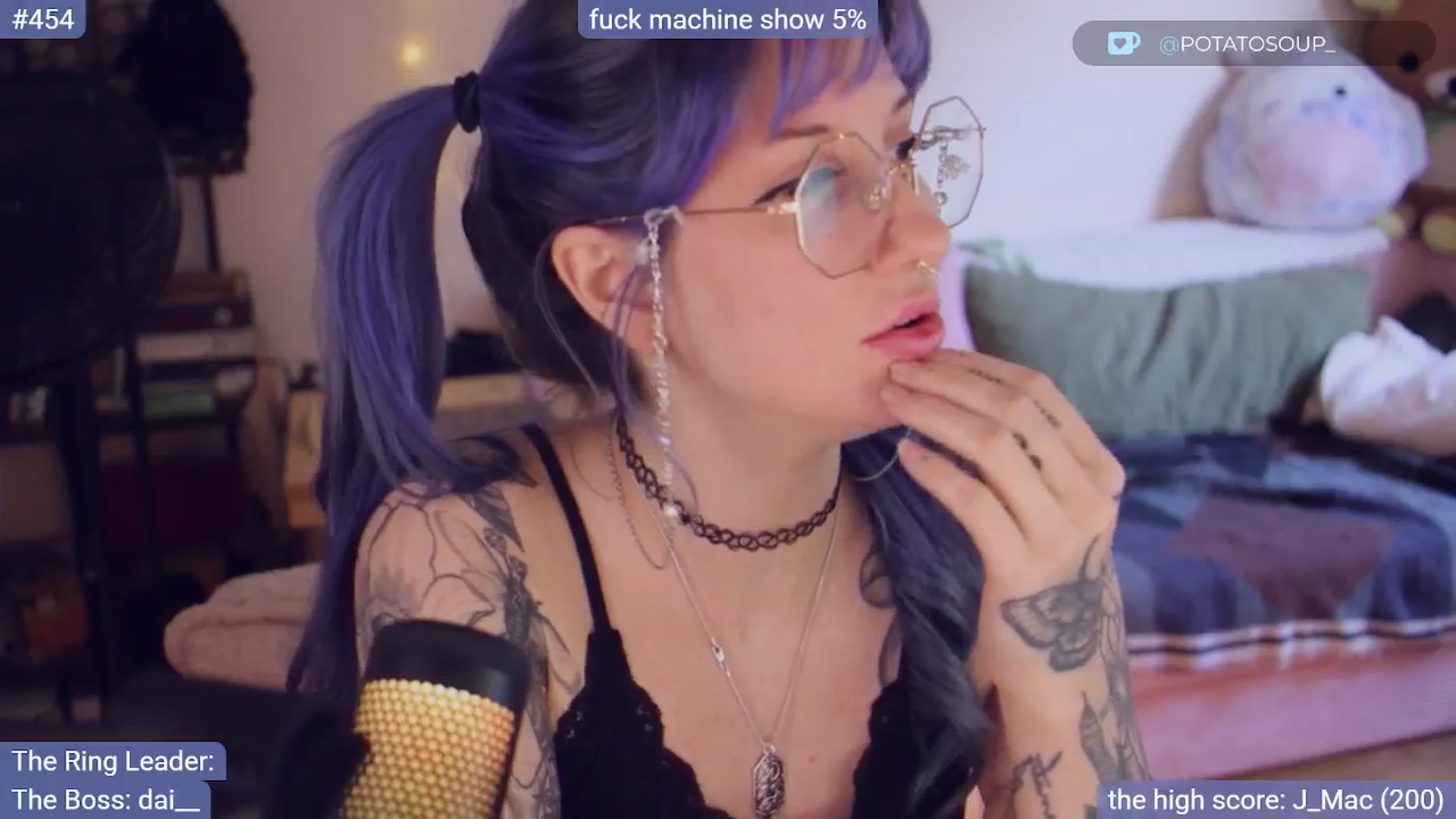 Gallery image thumbnail from sluttypotato's myfreecams stream on, 10/04/2025, 02:19 image 2 of 20