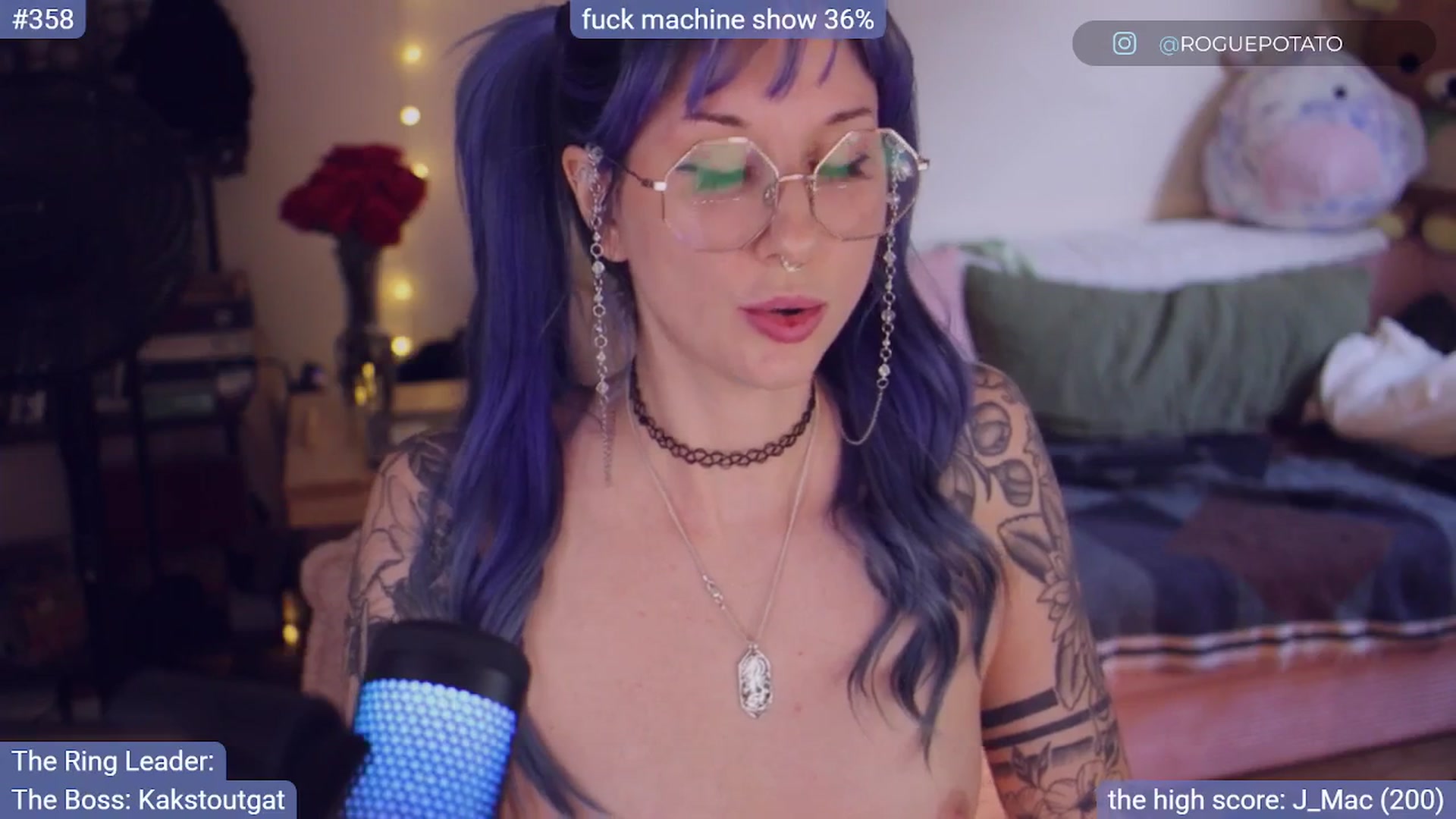 Gallery image thumbnail from sluttypotato's myfreecams stream on, 10/04/2025, 02:19 image 10 of 20