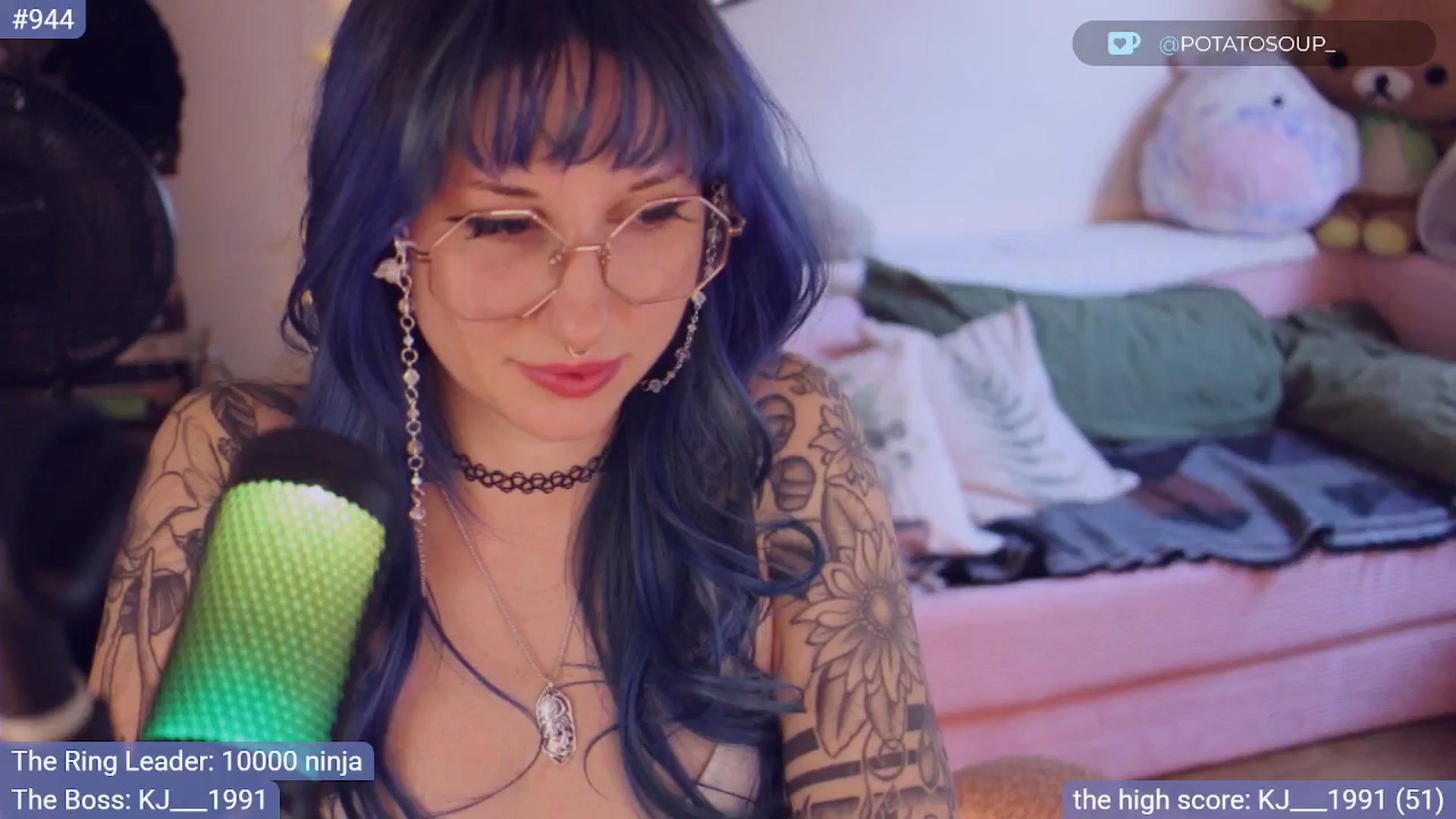 Gallery image thumbnail from sluttypotato's myfreecams stream on, 10/29/2025, 19:32 image 13 of 20