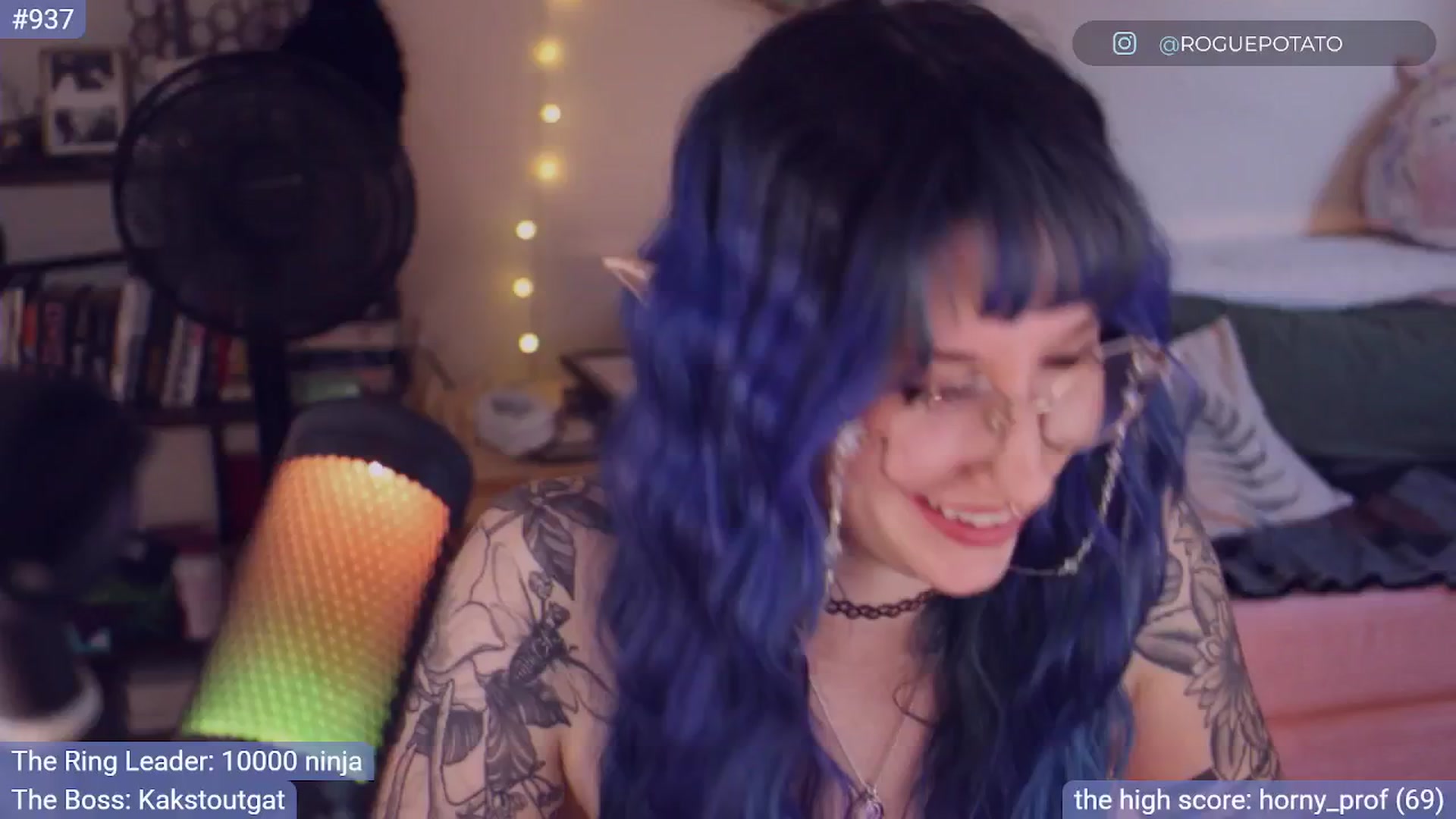 Gallery image thumbnail from sluttypotato's myfreecams stream on, 10/31/2025, 24:49 image 19 of 20