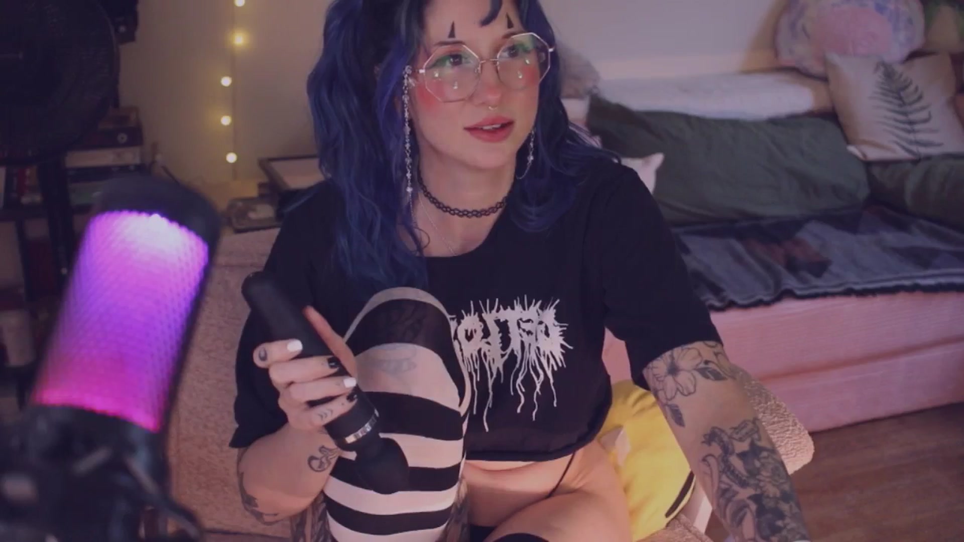Gallery image thumbnail from sluttypotato's myfreecams stream on, 11/01/2025, 24:00 image 13 of 20