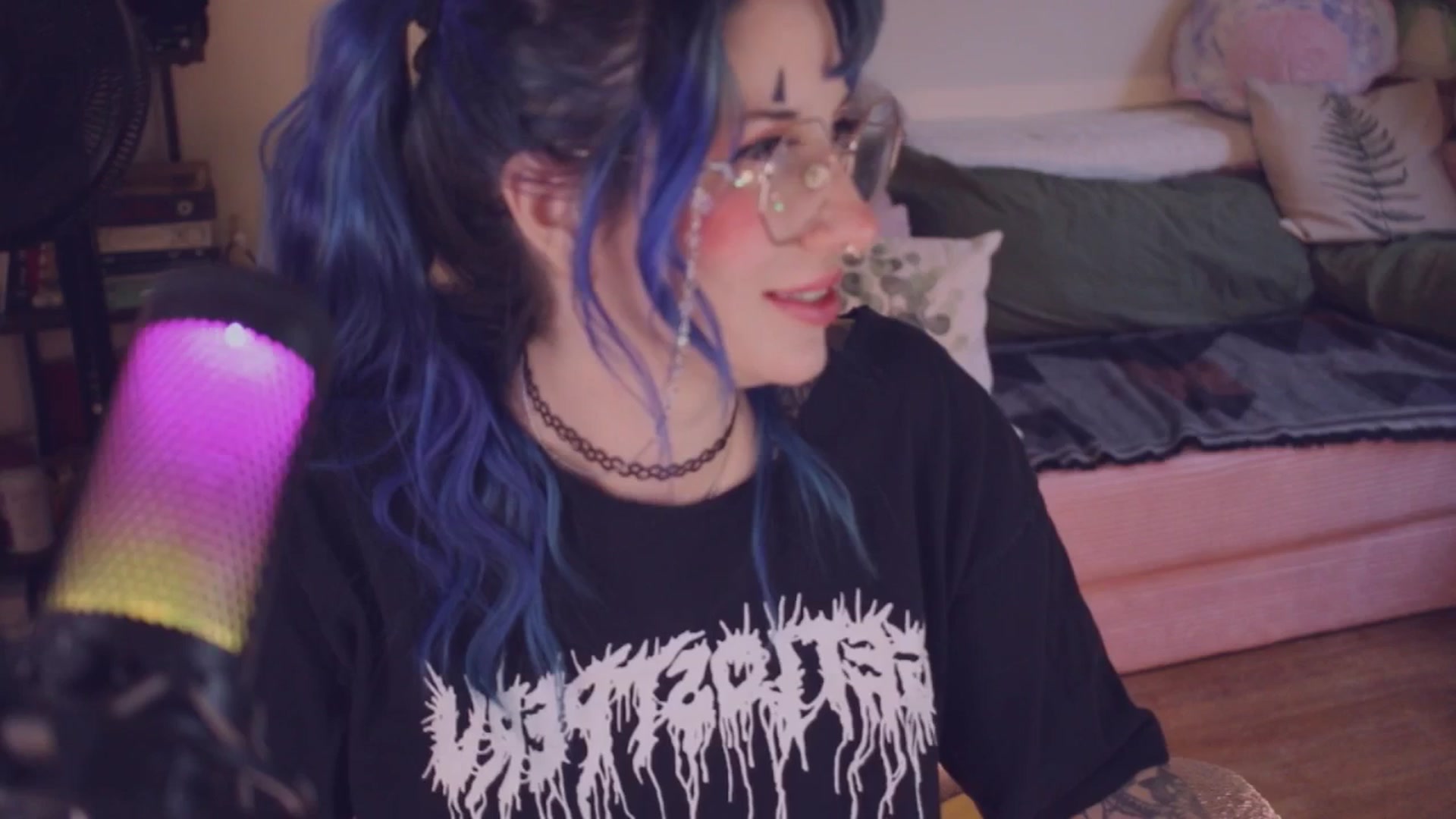 Gallery image thumbnail from sluttypotato's myfreecams stream on, 11/01/2025, 24:00 image 15 of 20