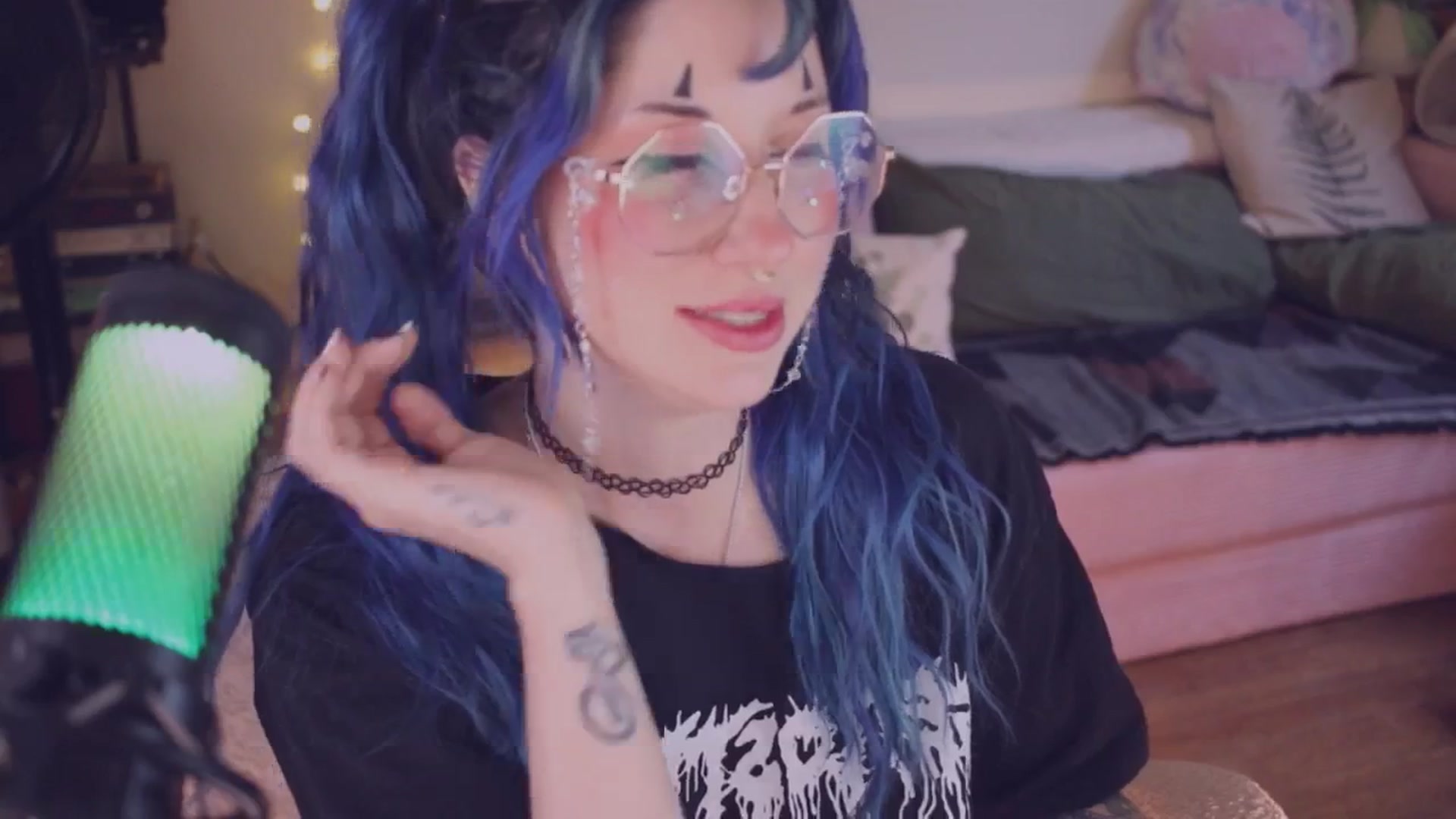 Gallery image thumbnail from sluttypotato's myfreecams stream on, 11/01/2025, 24:00 image 19 of 20