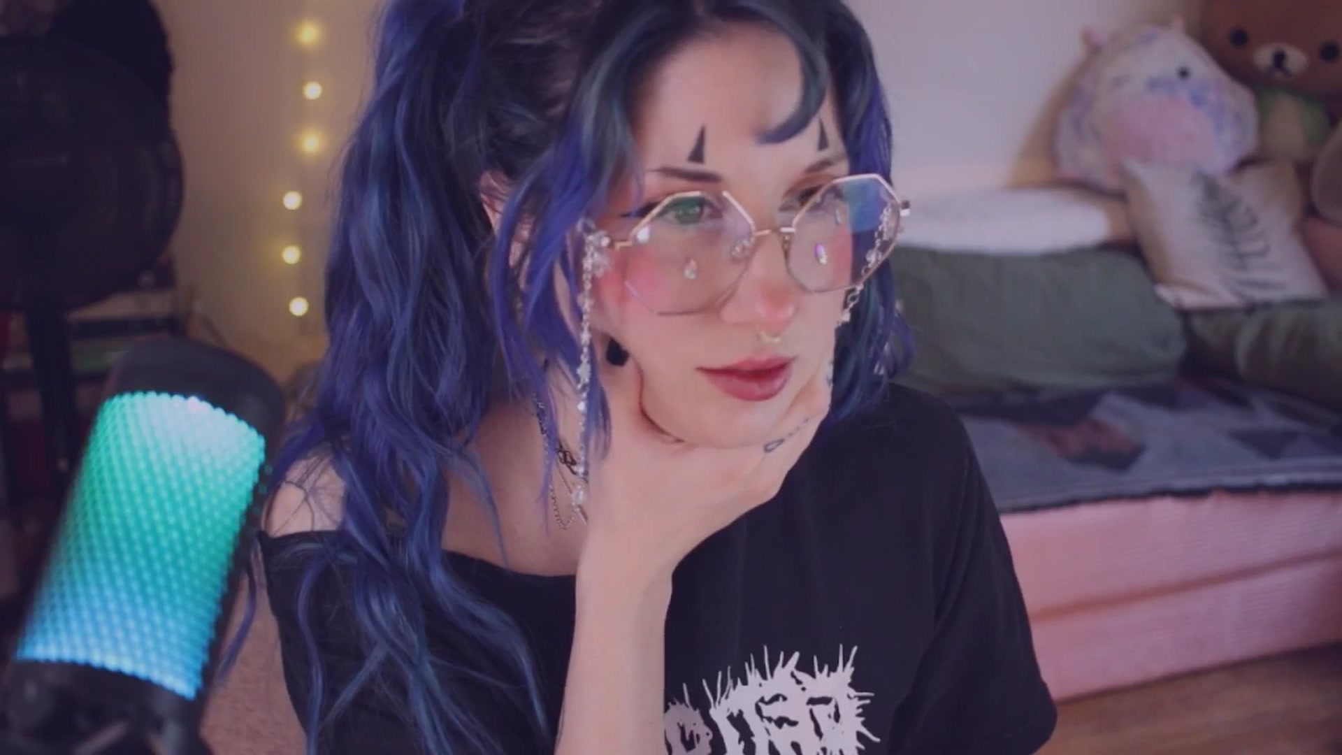 Gallery image thumbnail from sluttypotato's myfreecams stream on, 11/01/2025, 24:00 image 2 of 20