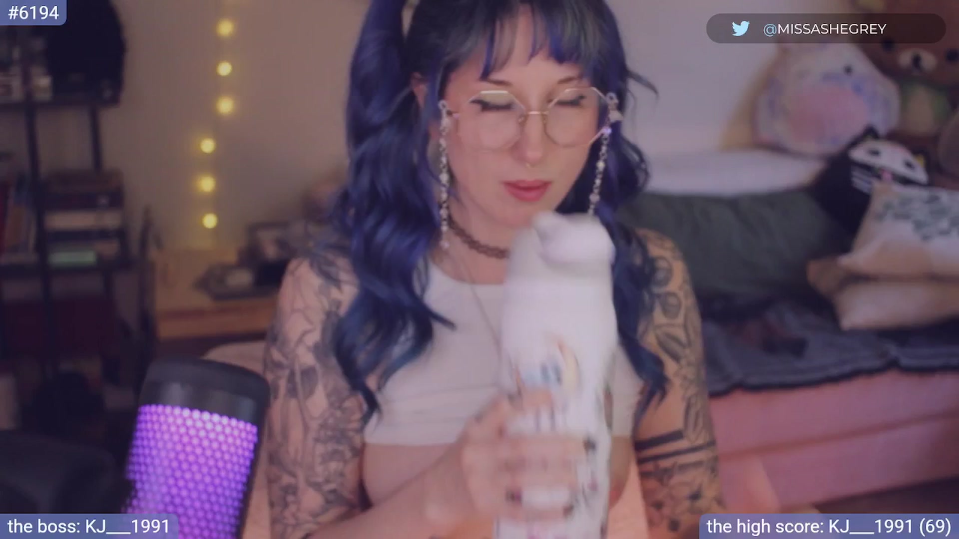 Gallery image thumbnail from sluttypotato's myfreecams stream on, 11/06/2025, 24:01 image 19 of 20
