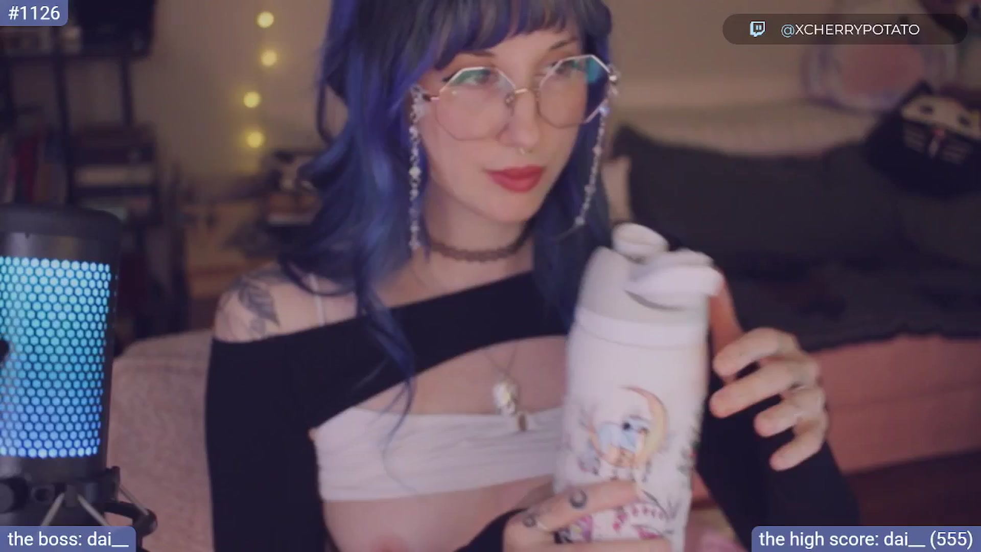 Gallery image thumbnail from sluttypotato's myfreecams stream on, 11/08/2025, 02:37 image 13 of 20