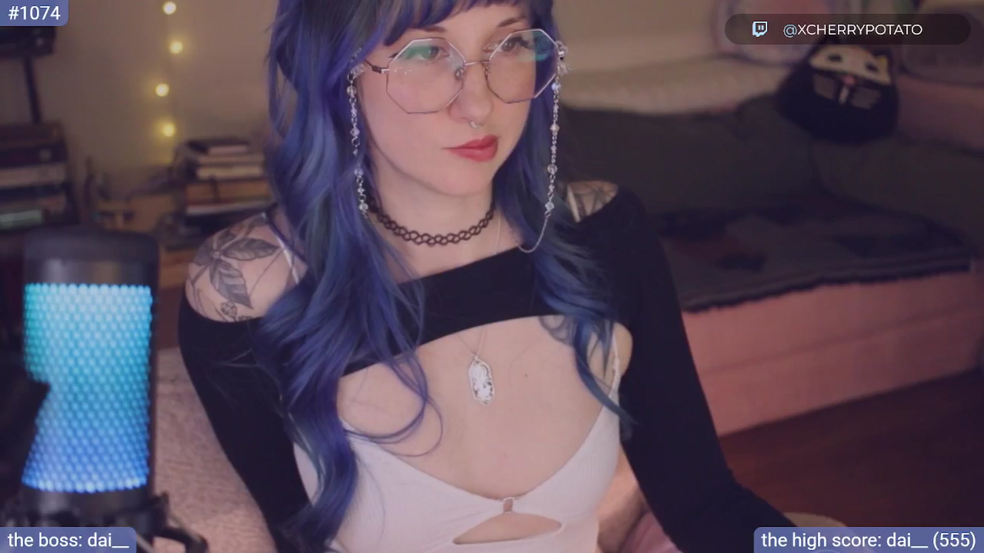 Gallery image thumbnail from sluttypotato's myfreecams stream on, 11/08/2025, 02:37 image 19 of 20