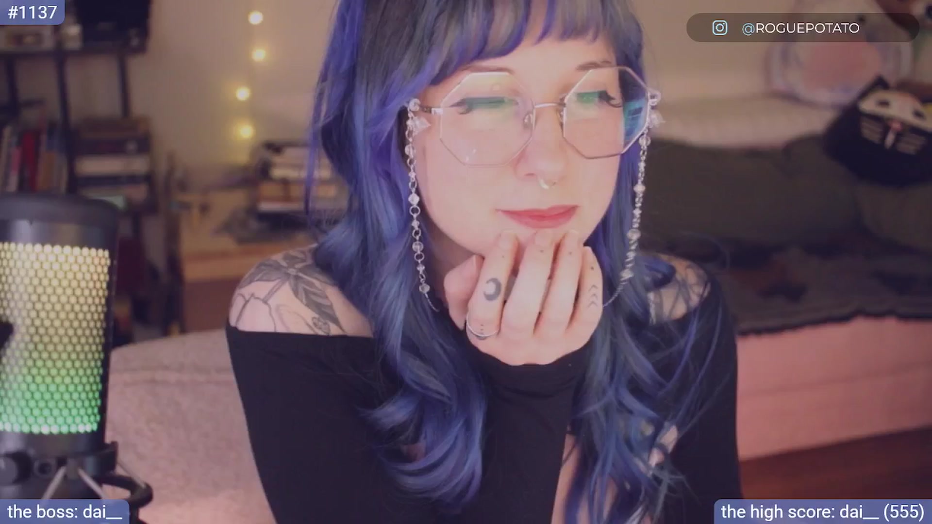 Gallery image thumbnail from sluttypotato's myfreecams stream on, 11/08/2025, 02:37 image 11 of 20