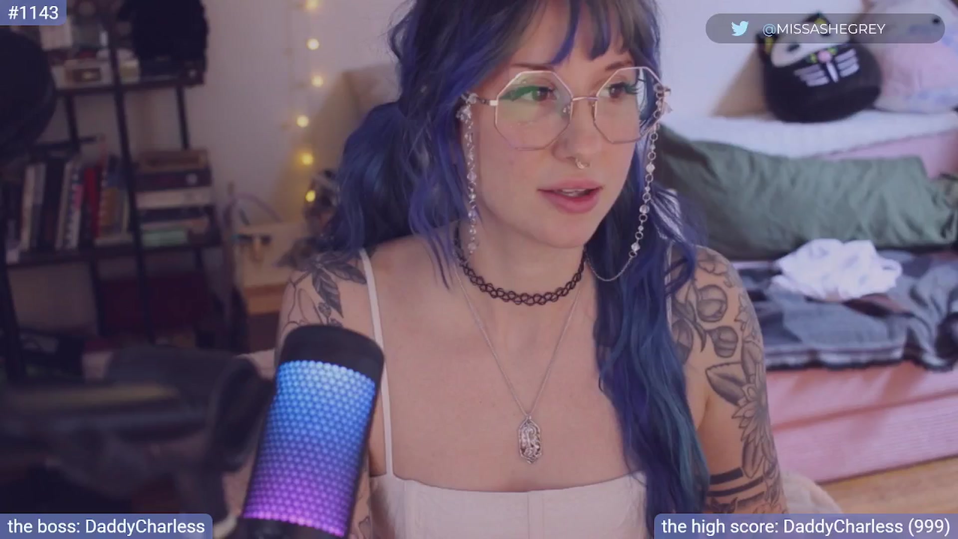 Gallery image thumbnail from sluttypotato's myfreecams stream on, 11/10/2025, 19:55 image 16 of 20