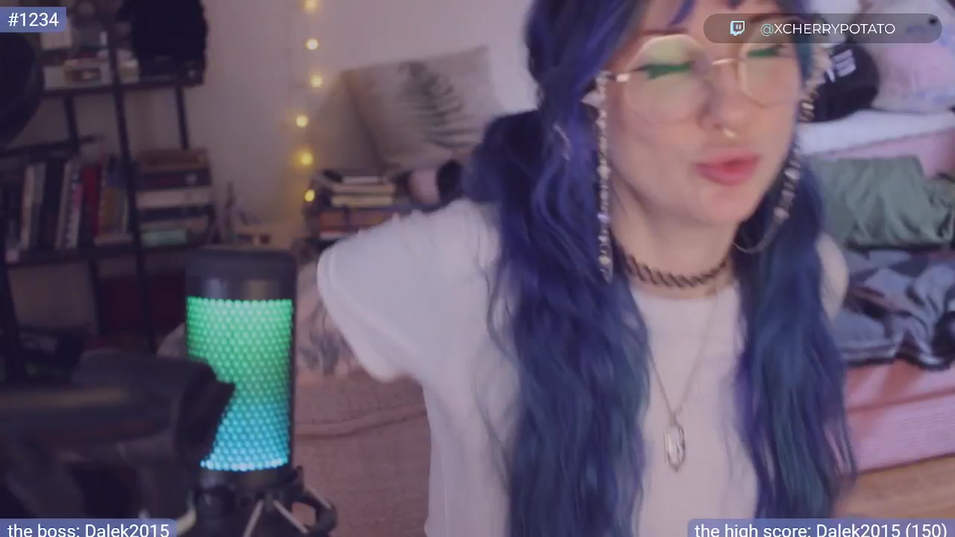 Gallery image thumbnail from sluttypotato's myfreecams stream on, 11/10/2025, 19:55 image 9 of 20