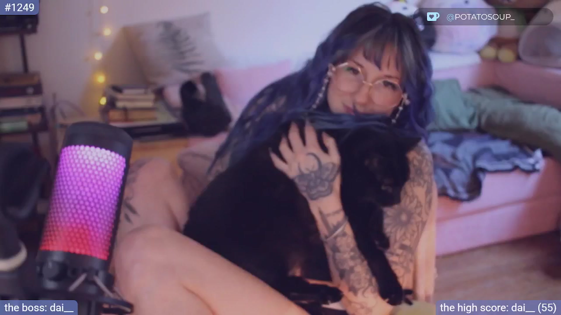 Gallery image thumbnail from sluttypotato's myfreecams stream on, 11/11/2025, 19:06 image 18 of 20