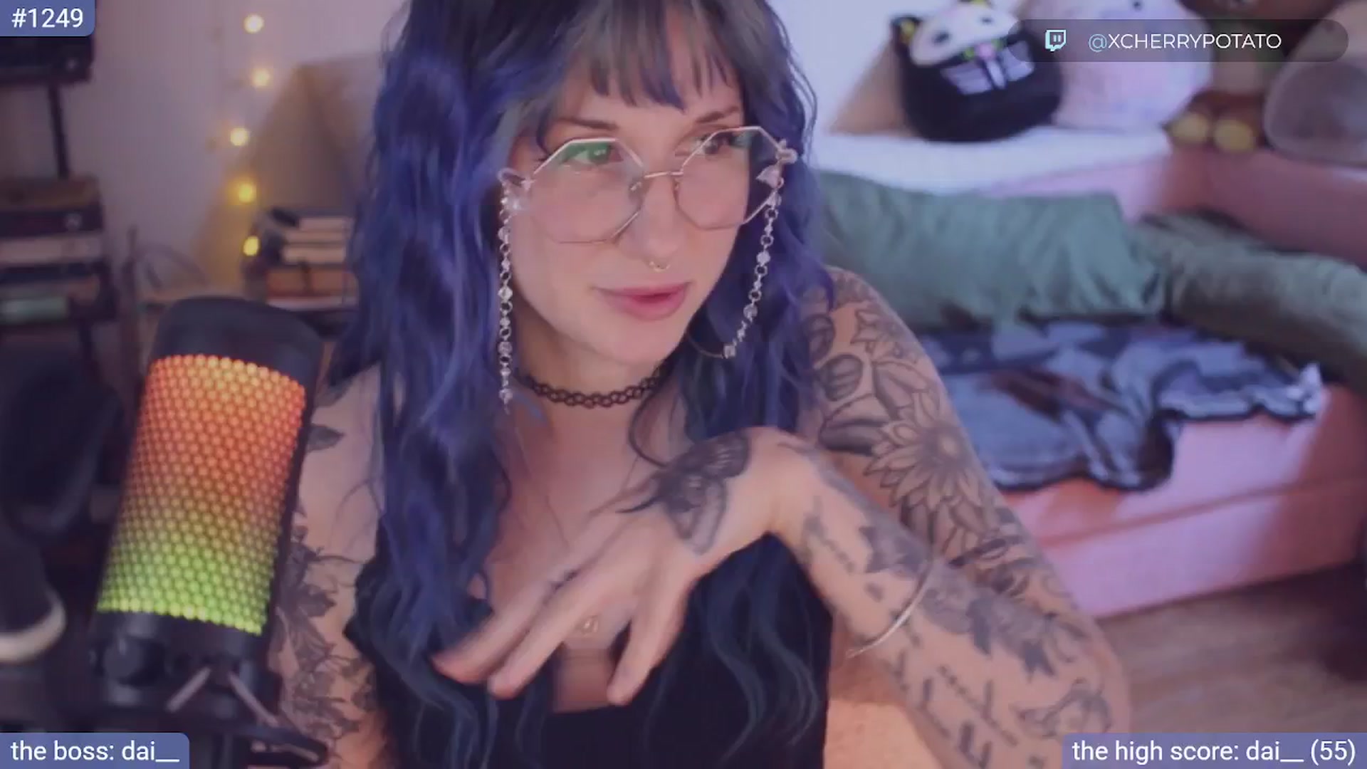 Gallery image thumbnail from sluttypotato's myfreecams stream on, 11/11/2025, 19:06 image 16 of 20