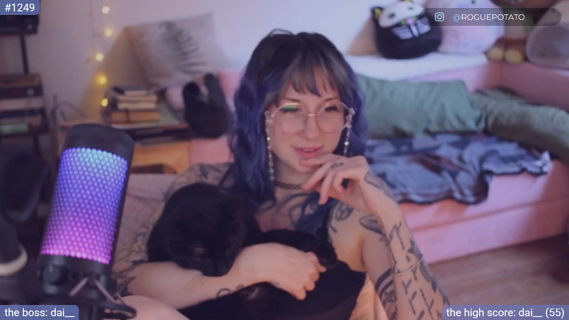 Gallery image thumbnail from sluttypotato's myfreecams stream on, 11/11/2025, 19:06 image 20 of 20
