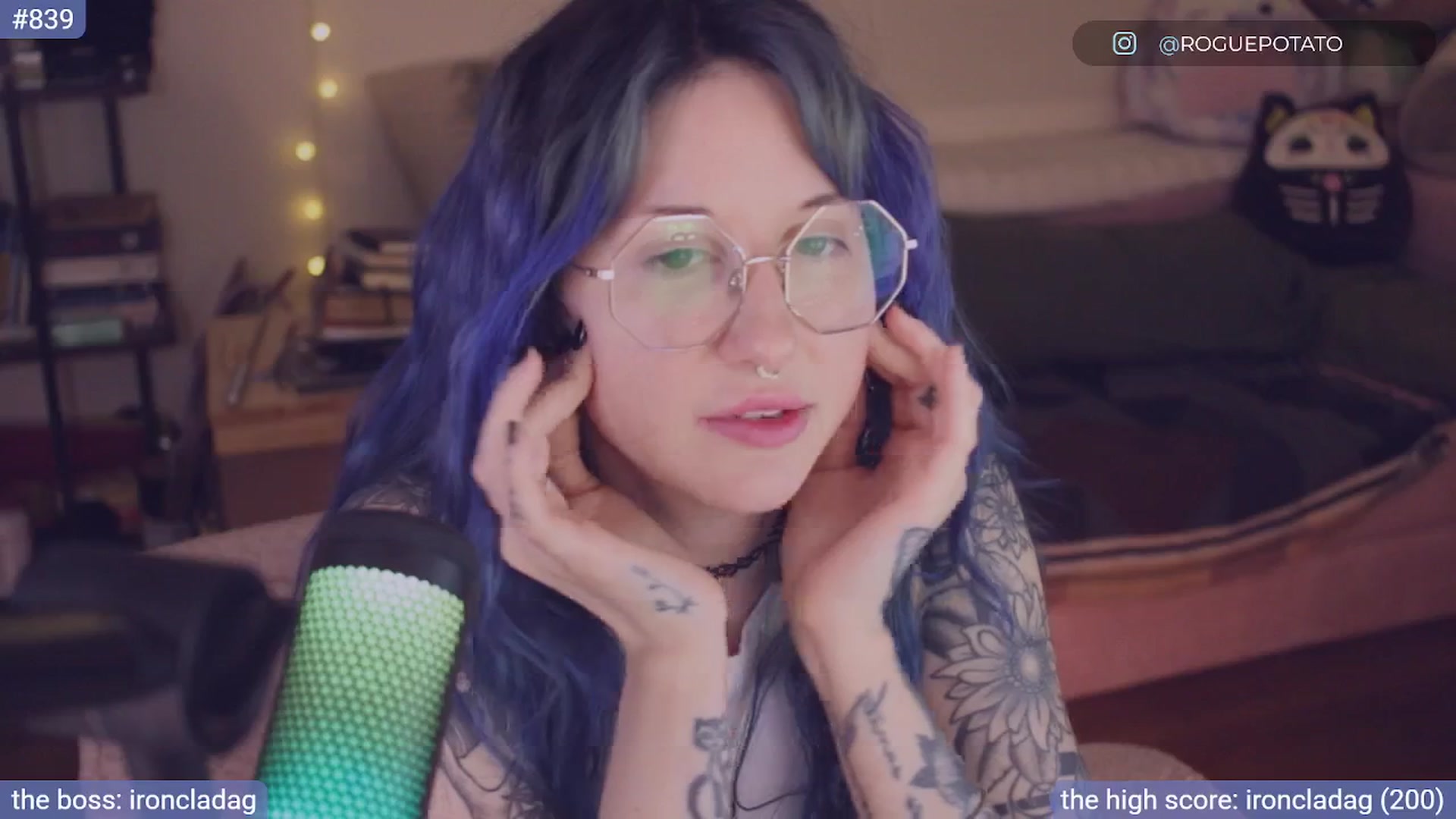 Gallery image thumbnail from sluttypotato's myfreecams stream on, 11/22/2025, 01:44 image 18 of 20