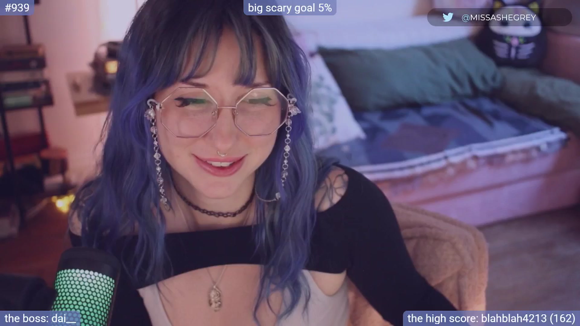 Gallery image thumbnail from sluttypotato's myfreecams stream on, 11/30/2025, 21:58 image 13 of 20