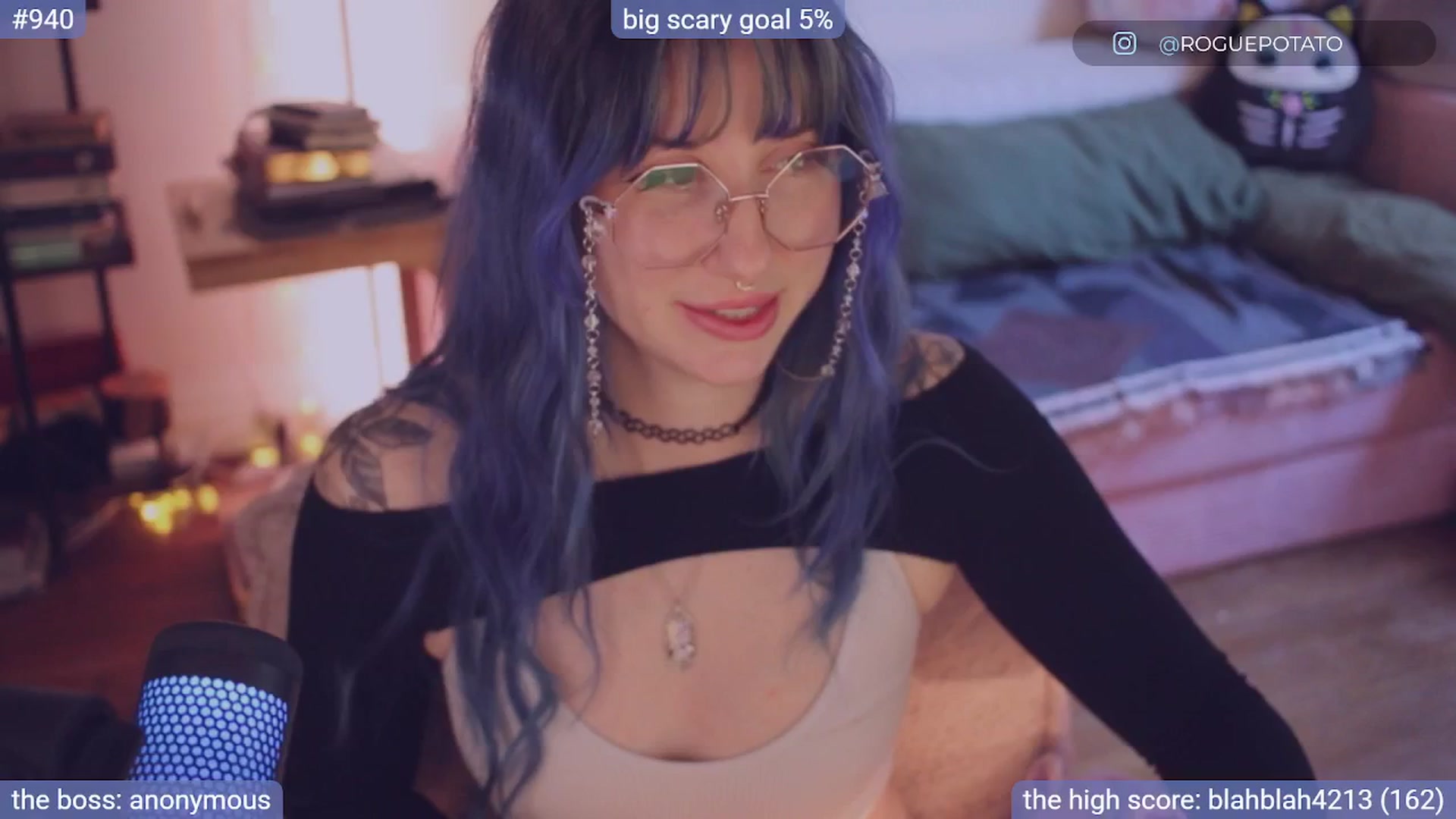 Gallery image thumbnail from sluttypotato's myfreecams stream on, 11/30/2025, 21:58 image 10 of 20