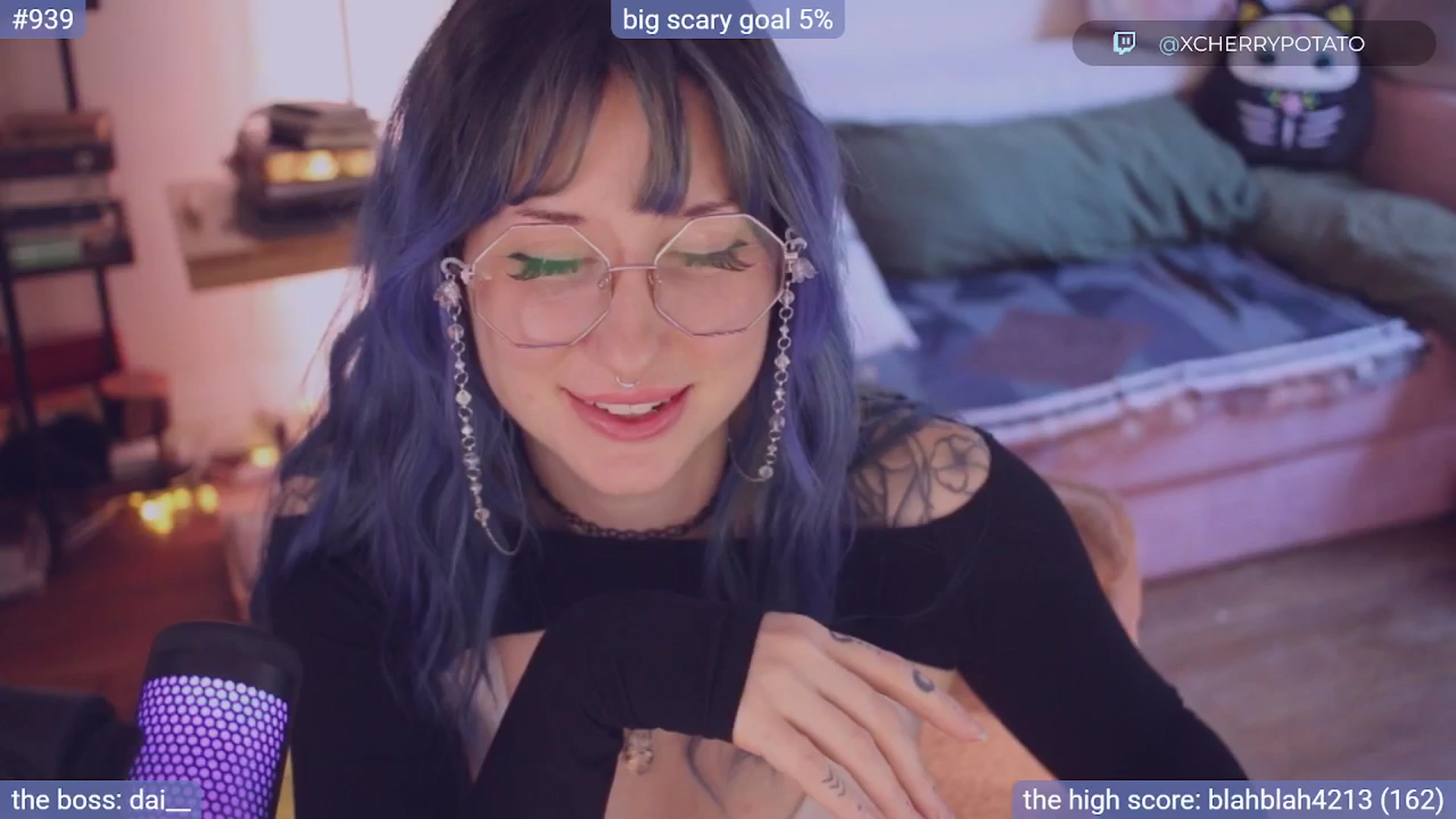 Gallery image thumbnail from sluttypotato's myfreecams stream on, 11/30/2025, 21:58 image 12 of 20