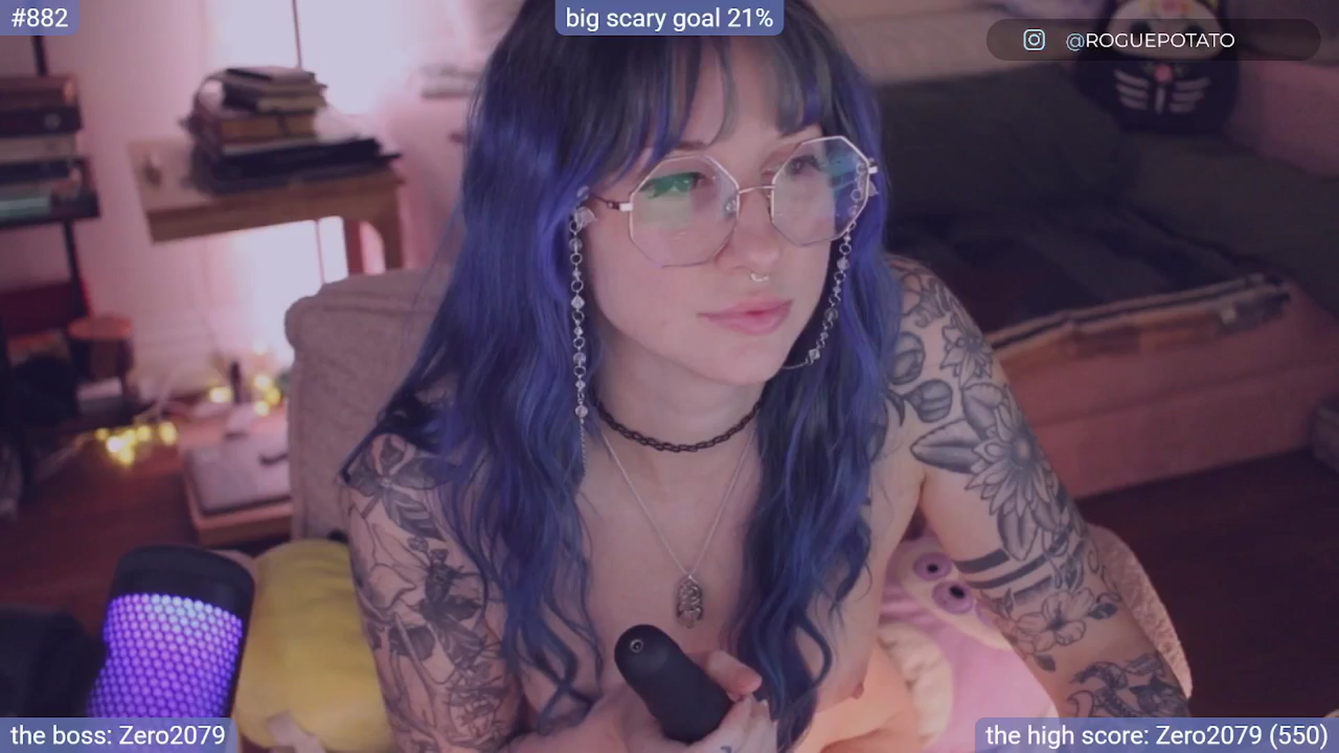 Gallery image thumbnail from sluttypotato's myfreecams stream on, 12/01/2025, 01:36 image 16 of 20