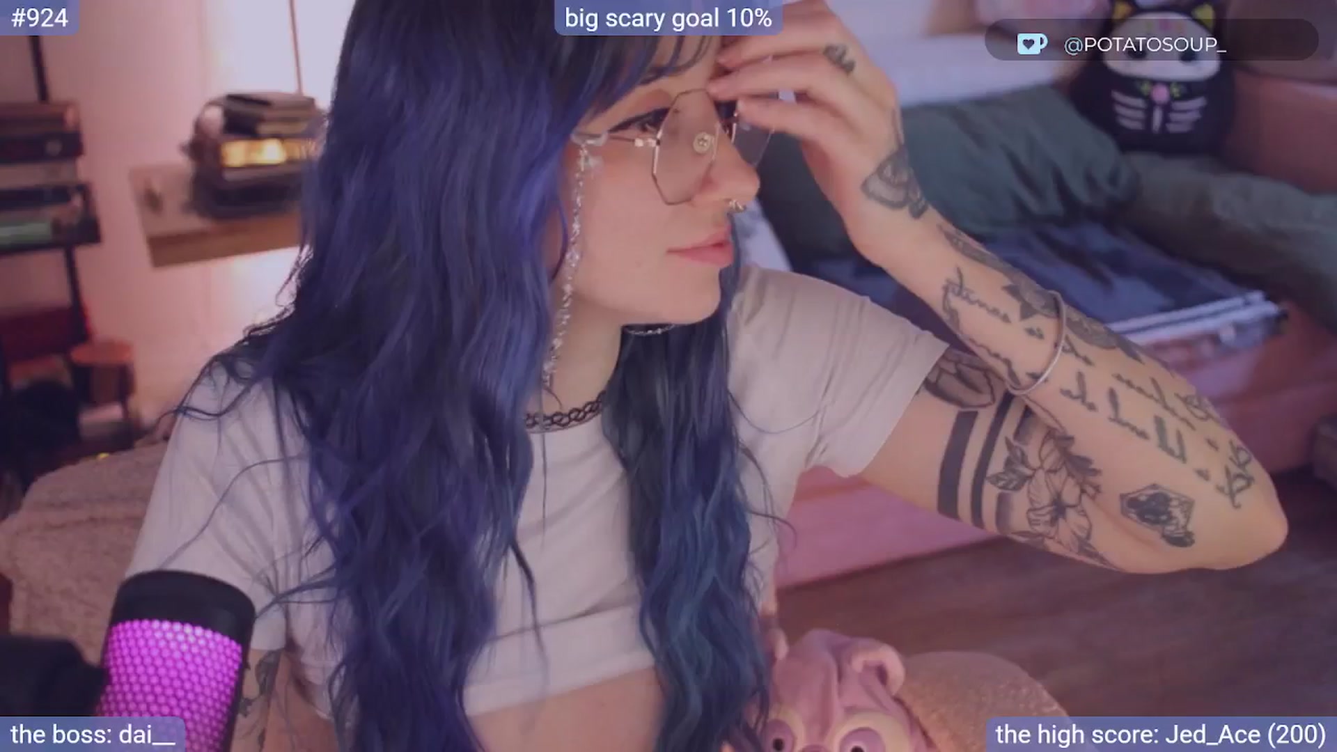 Gallery image thumbnail from sluttypotato's myfreecams stream on, 12/01/2025, 01:36 image 2 of 20