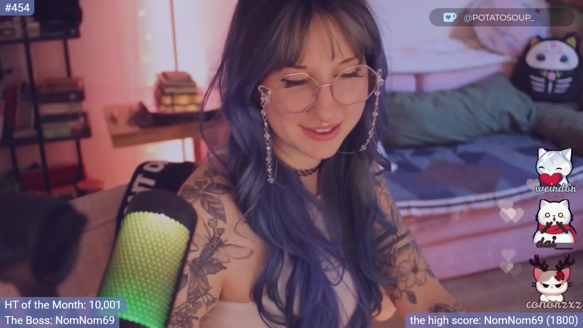 Gallery image thumbnail from sluttypotato's myfreecams stream on, 12/07/2025, 23:01 image 11 of 20