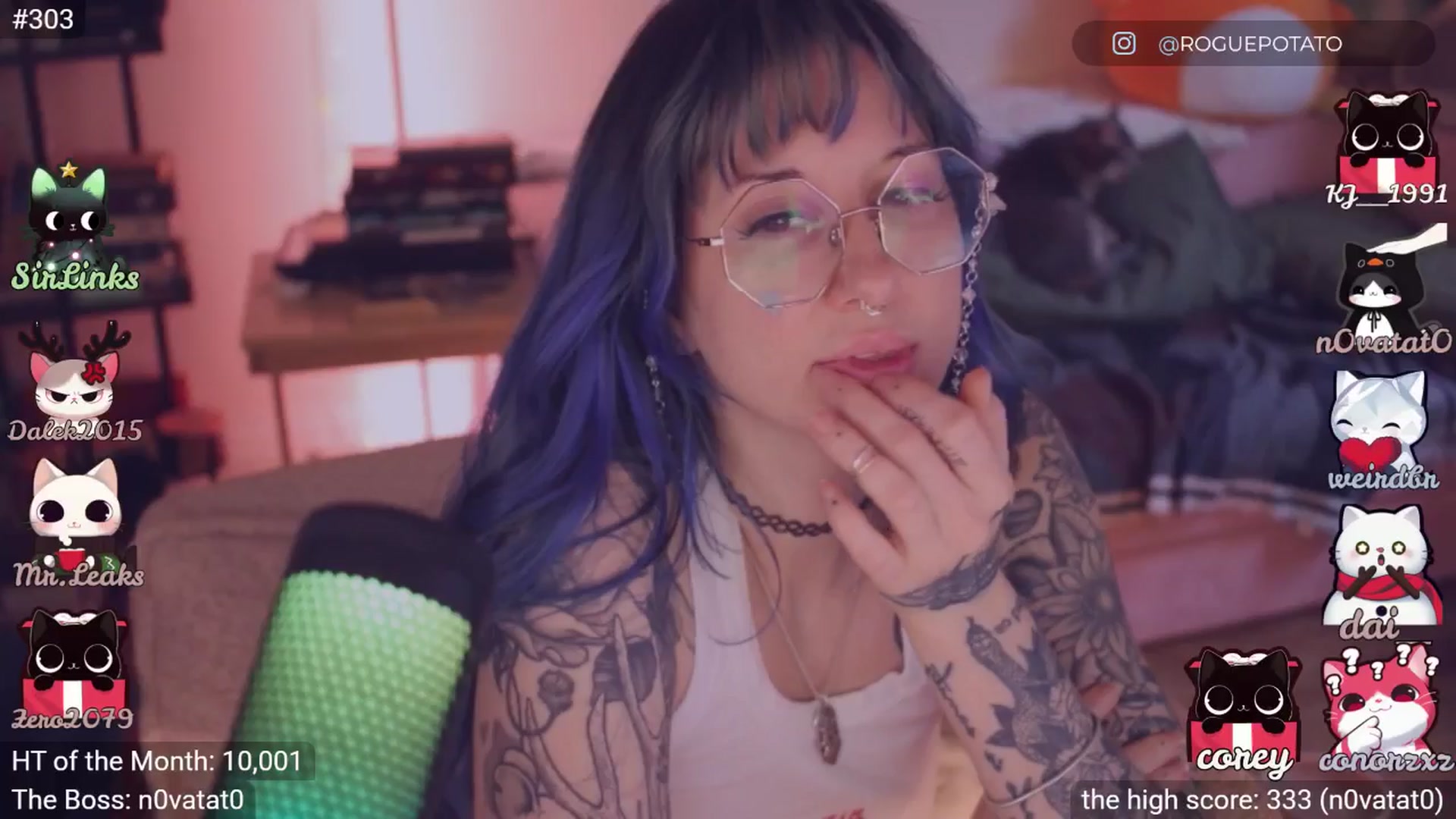 Gallery image thumbnail from sluttypotato's myfreecams stream on, 12/21/2025, 23:04 image 18 of 20