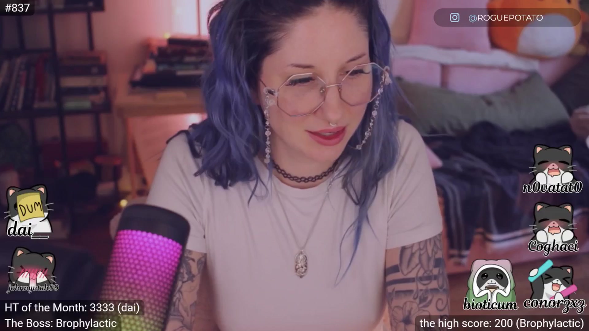 Gallery image thumbnail from sluttypotato's myfreecams stream on, 01/11/2026, 24:01 image 16 of 20