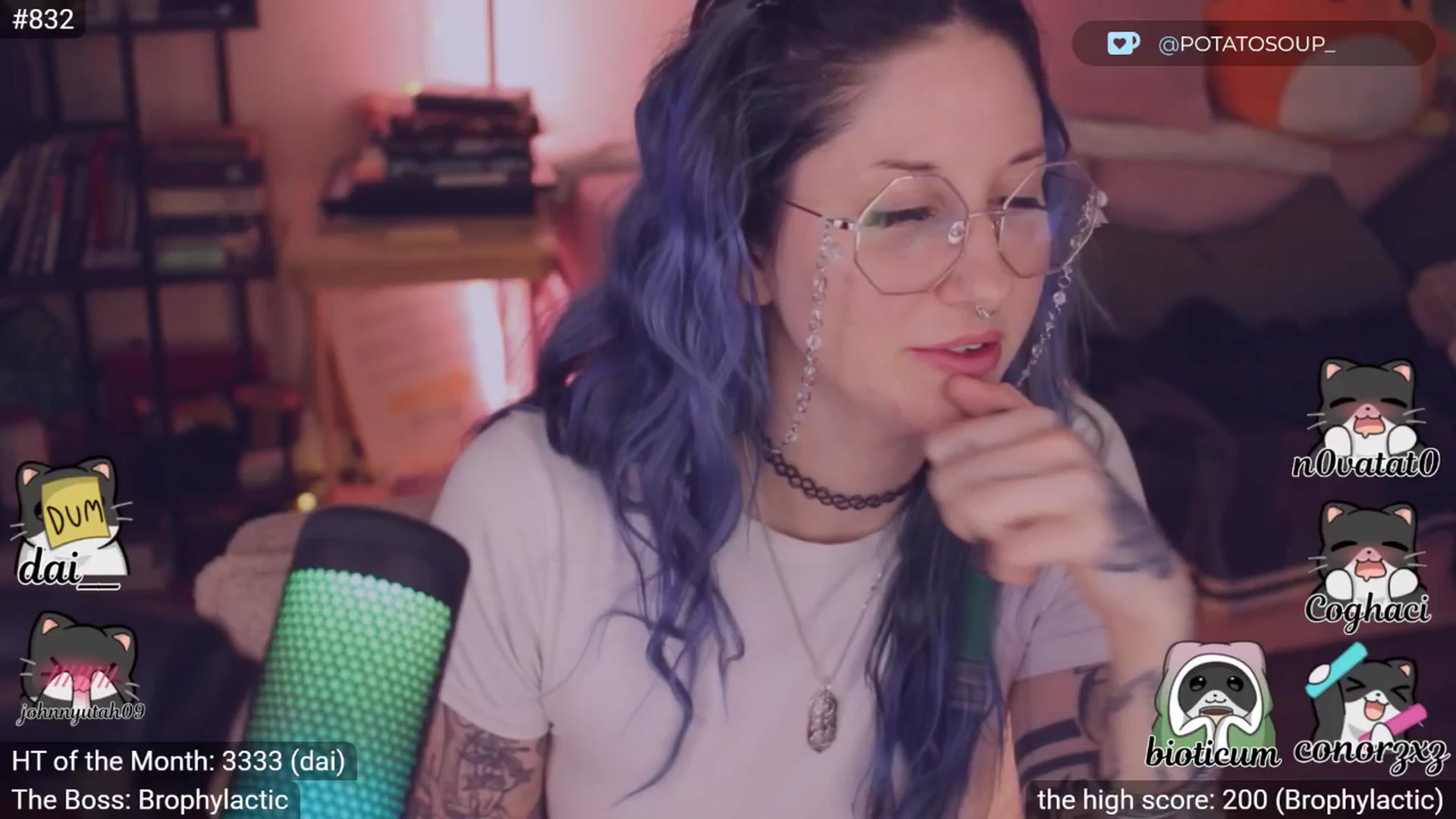Gallery image thumbnail from sluttypotato's myfreecams stream on, 01/11/2026, 24:46 image 17 of 20
