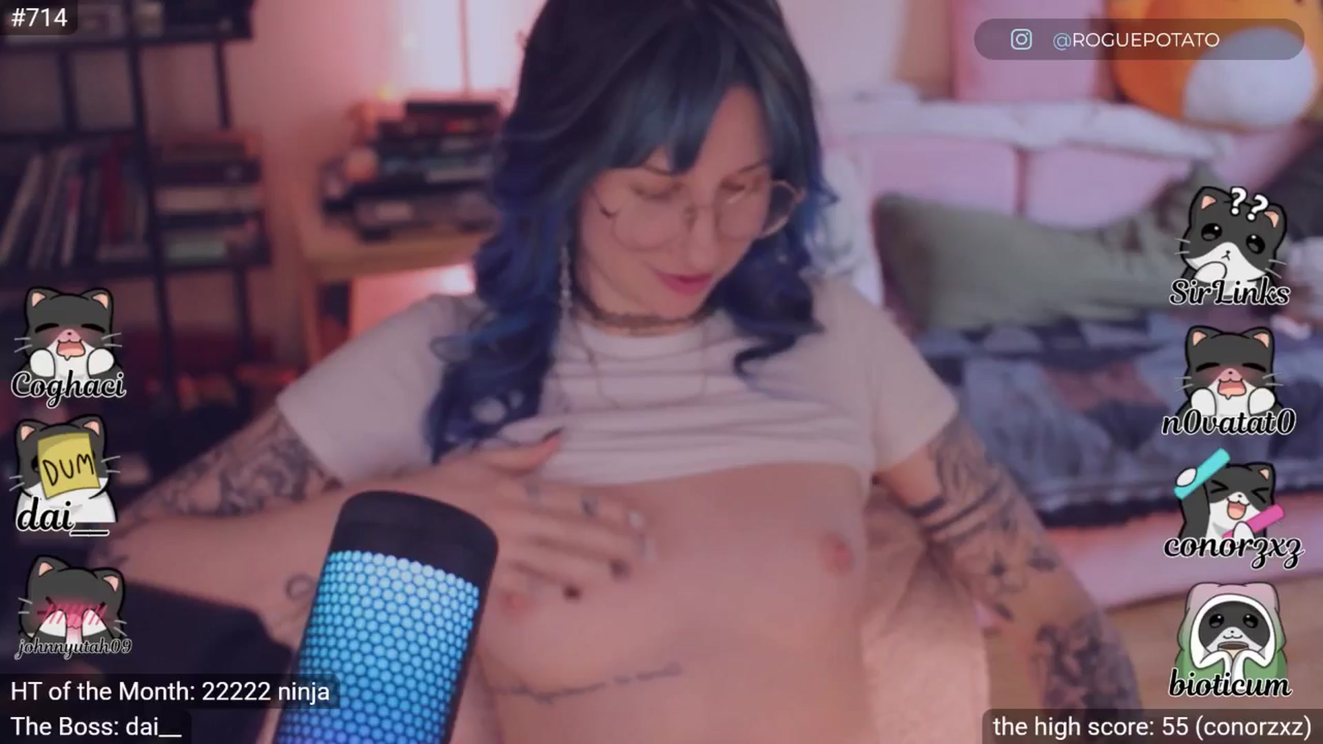 Gallery image thumbnail from sluttypotato's myfreecams stream on, 02/01/2026, 24:01 image 19 of 20