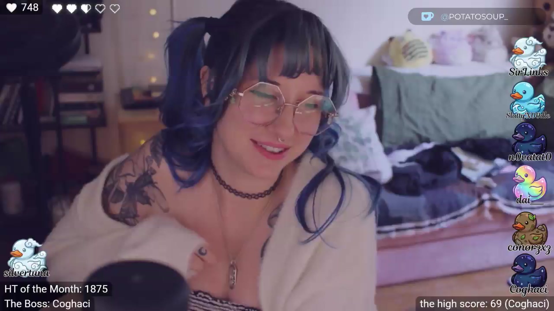 Gallery image thumbnail from sluttypotato's myfreecams stream on, 04/17/2026, 01:11 image 10 of 20