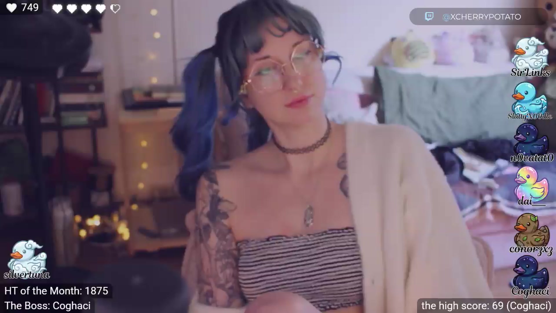 Gallery image thumbnail from sluttypotato's myfreecams stream on, 04/17/2026, 01:11 image 9 of 20