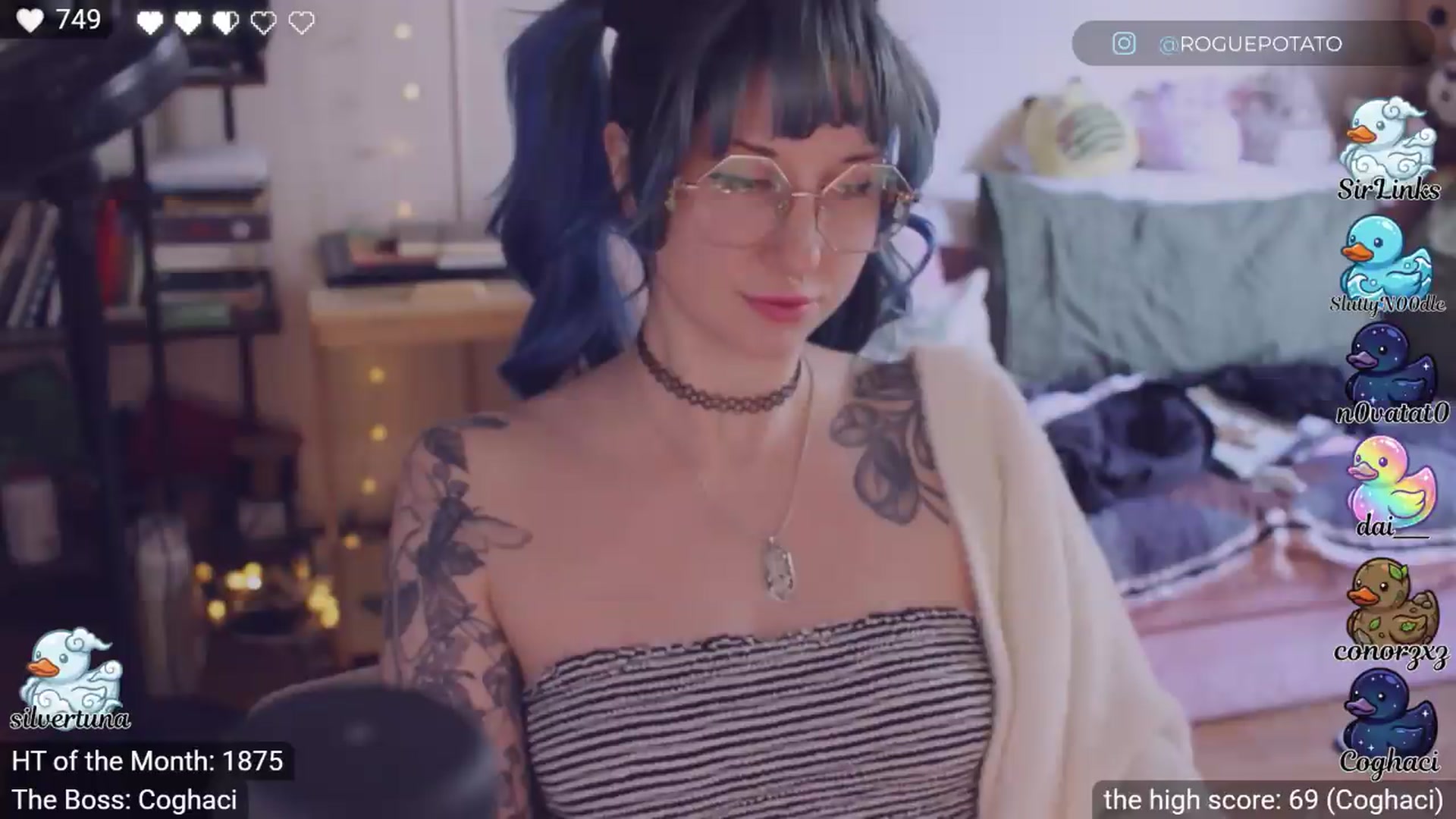 Gallery image thumbnail from sluttypotato's myfreecams stream on, 04/17/2026, 01:11 image 7 of 20