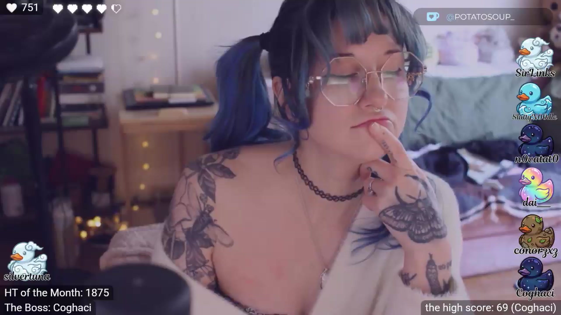 Gallery image thumbnail from sluttypotato's myfreecams stream on, 04/17/2026, 01:11 image 6 of 20