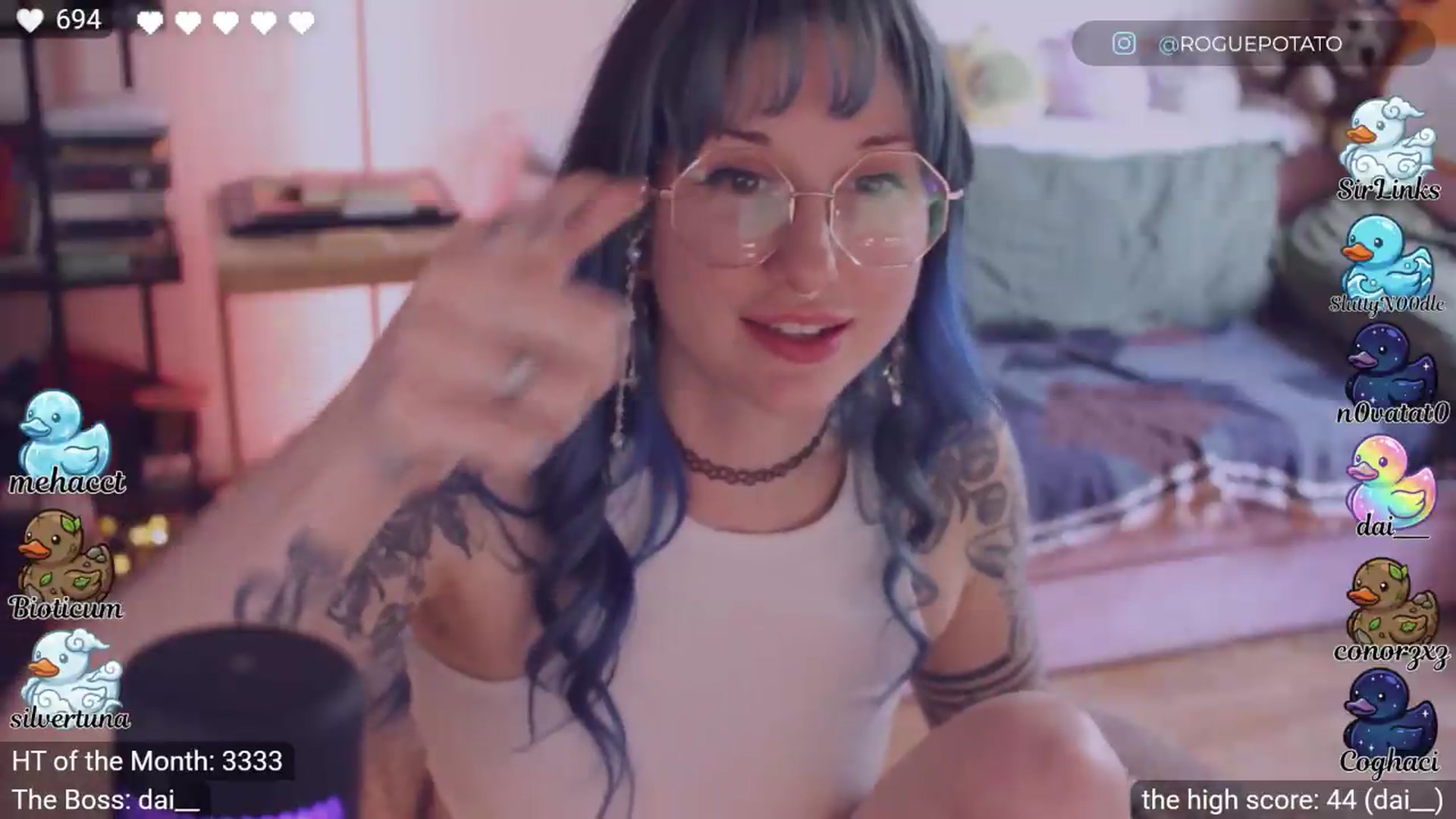 Gallery image thumbnail from sluttypotato's myfreecams stream on, 04/18/2026, 23:41 image 17 of 20