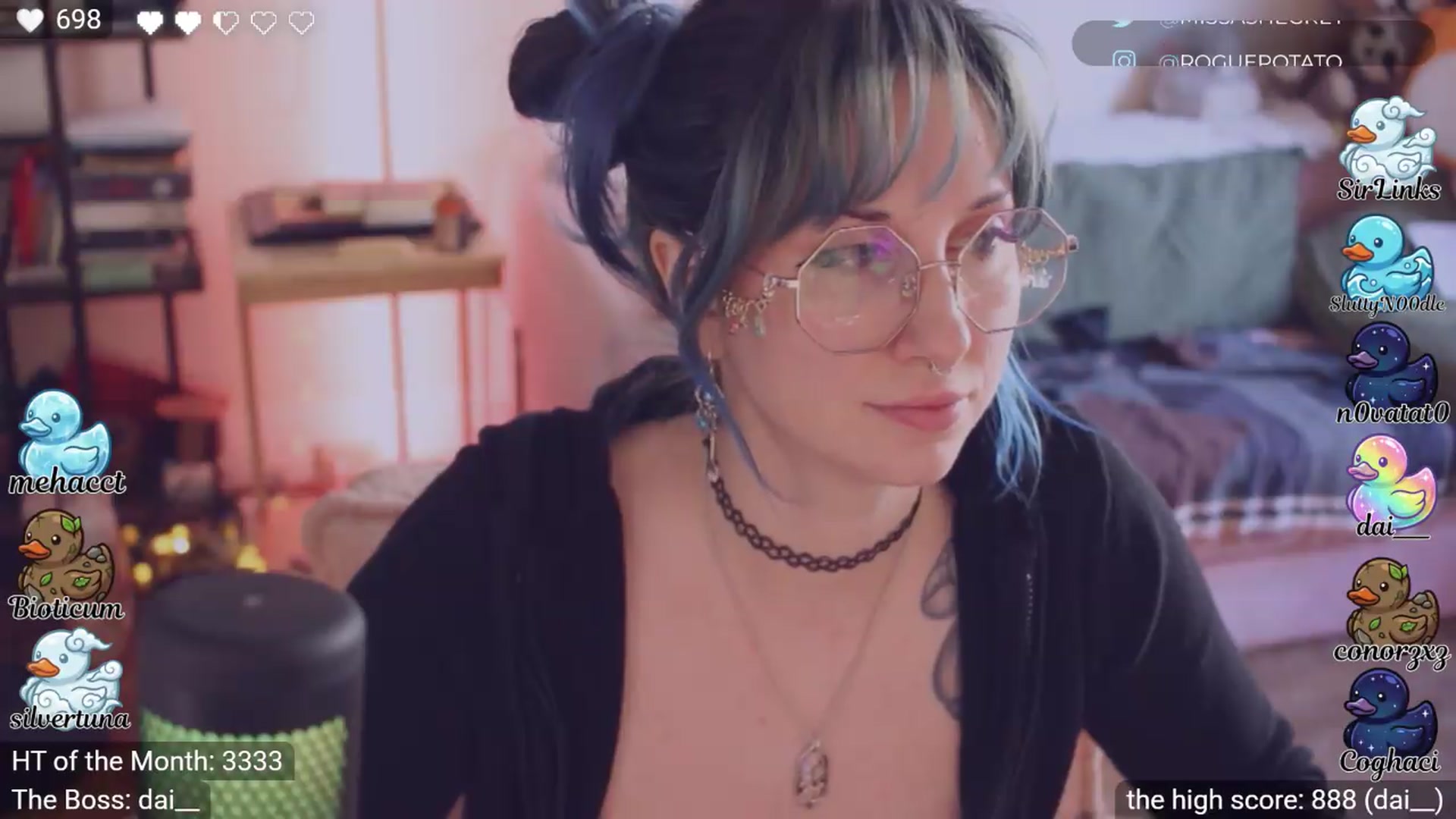 Gallery image thumbnail from sluttypotato's myfreecams stream on, 04/26/2026, 24:38 image 15 of 20