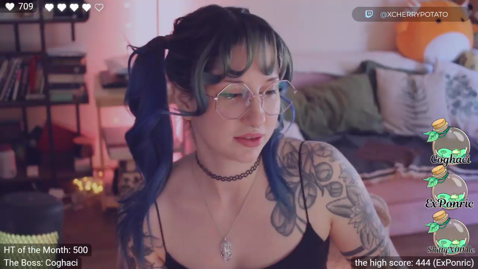 Gallery image thumbnail from sluttypotato's myfreecams stream on, 06/03/2026, 24:16 image 16 of 20